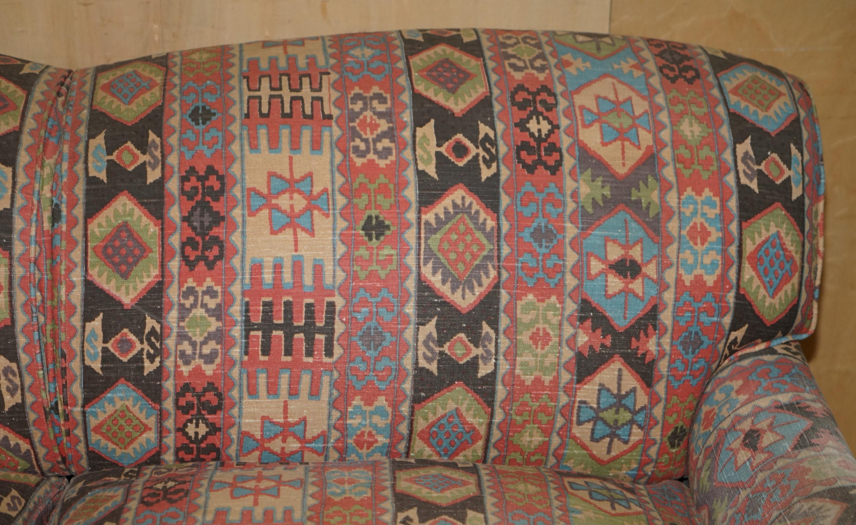 STUNNING ViNTAGE GEORGE SMITH MADE FOR LIBERTY'S LONDON KILIM THREE SEAT SOFA For Sale 2