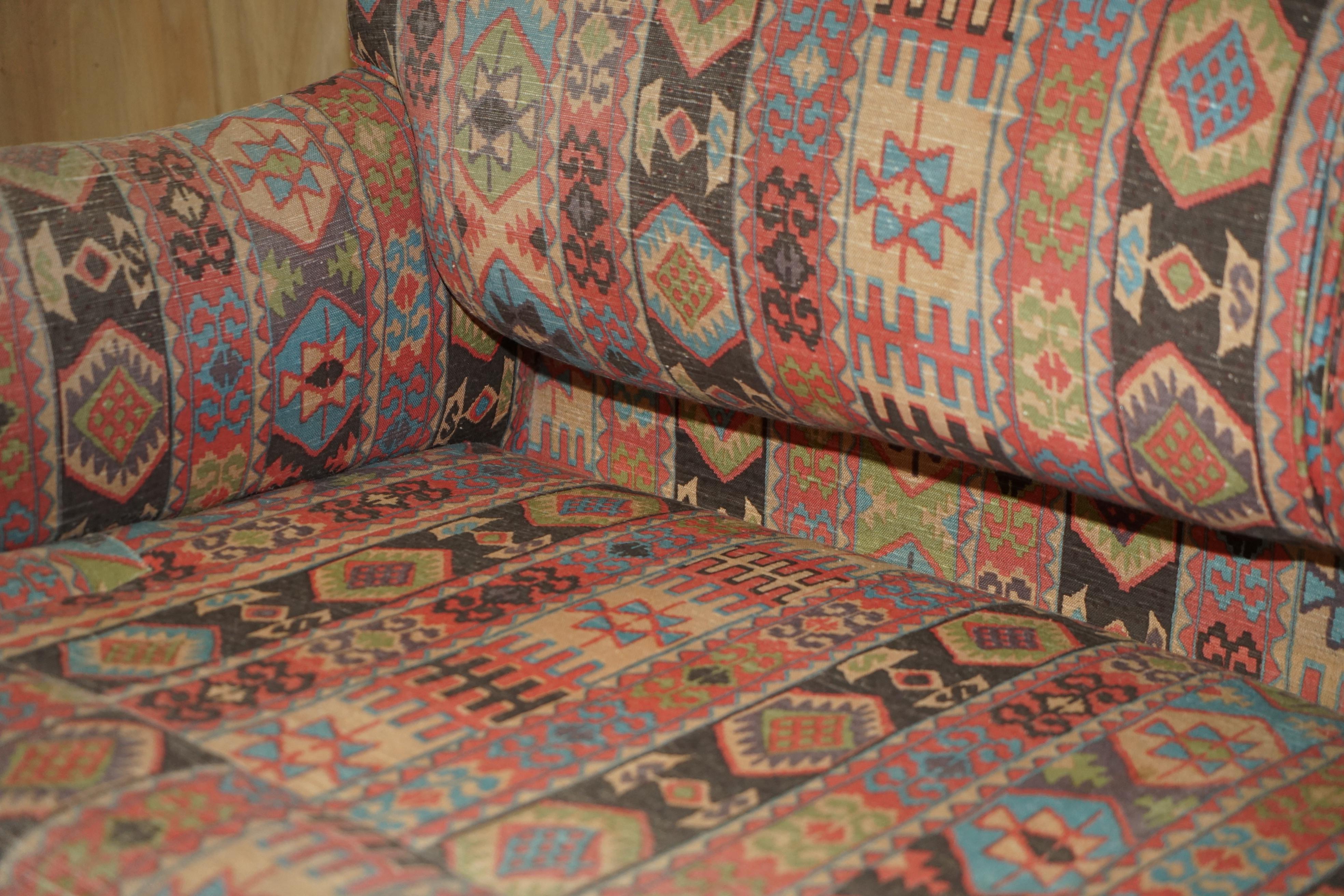 STUNNING ViNTAGE GEORGE SMITH MADE FOR LIBERTY'S LONDON KILIM THREE SEAT SOFA For Sale 10