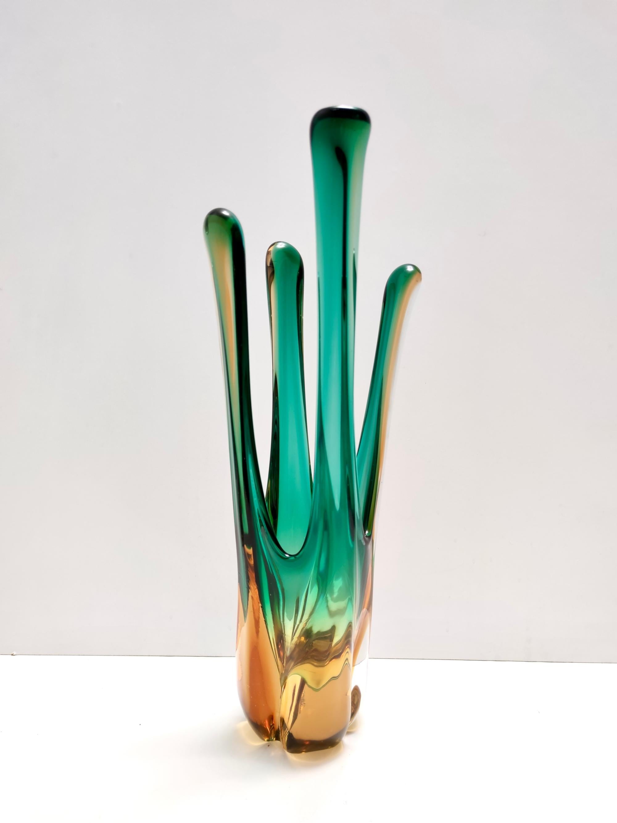 Stunning Vintage Green and Amber Murano Glass Centrepiece Vase, Italy In Excellent Condition For Sale In Bresso, Lombardy