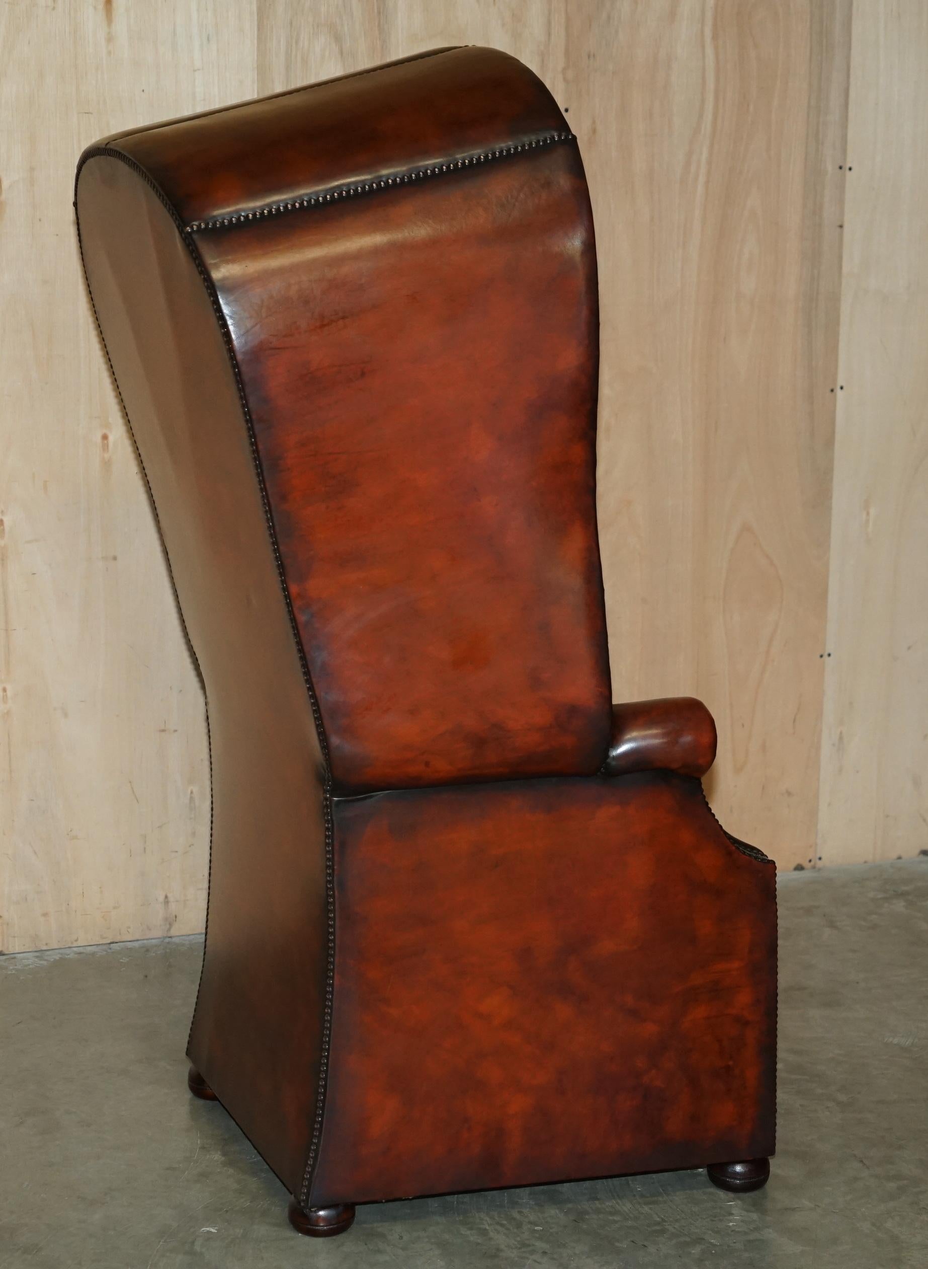 STUNNING ViNTAGE HAND DYED BROWN LEATHER CHESTERFIELD TUFTED PORTERS ARMCHAIR For Sale 1