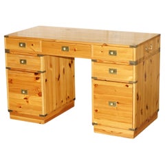 STUNNING ViNTAGE HAND MADE IN ENGLAND PINE MILITARY CAMPAIGN TWIN PEDESTAL DESK