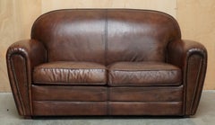 SPLENDIDO DIVANO BIKER IN PELLE MARRONE STILE CHESTERFIELD "HALO" DI EARLE, IN STILE VINTAGE