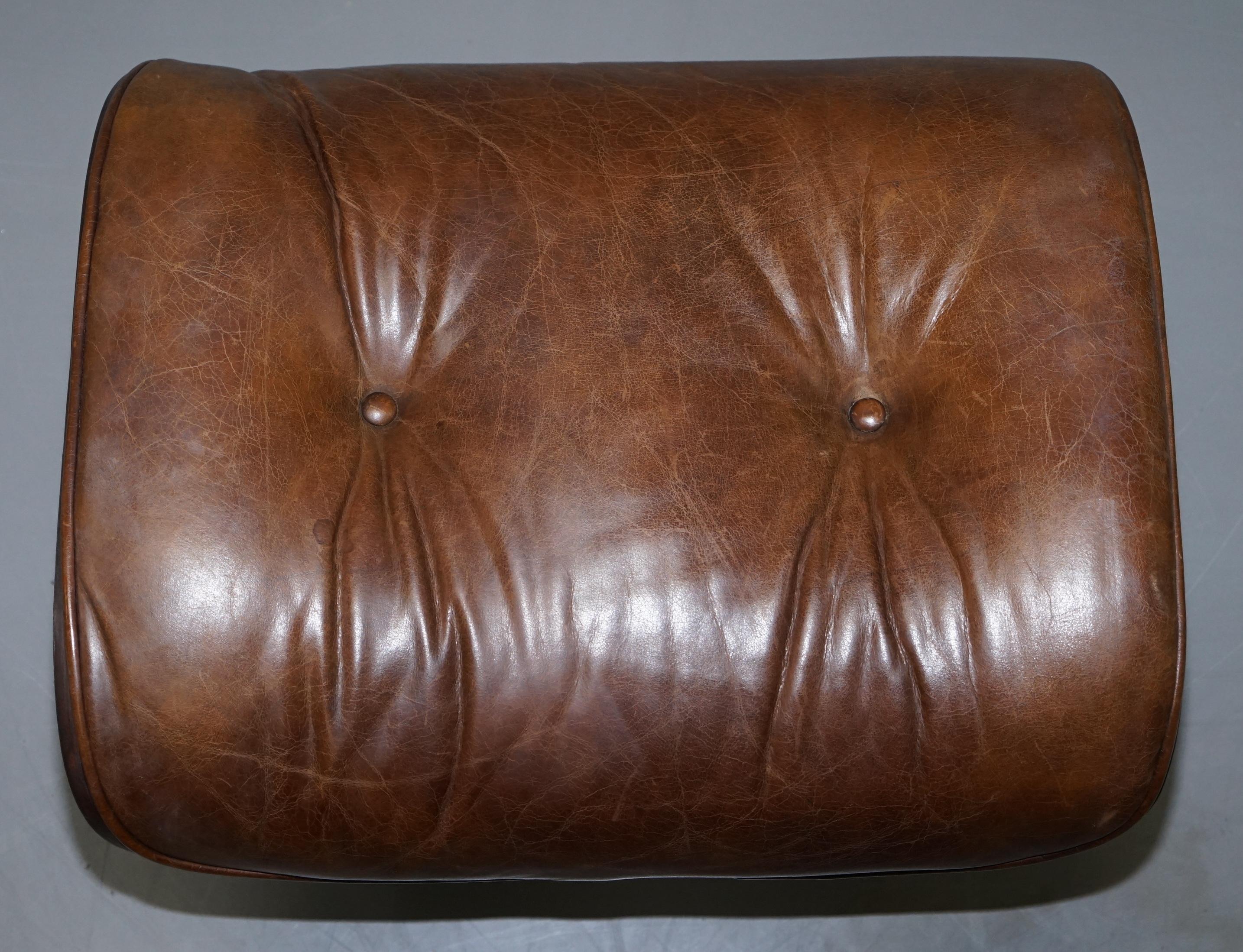 Stunning Vintage Heritage Brown Leather Lounge Armchair and Matching Ottoman 11