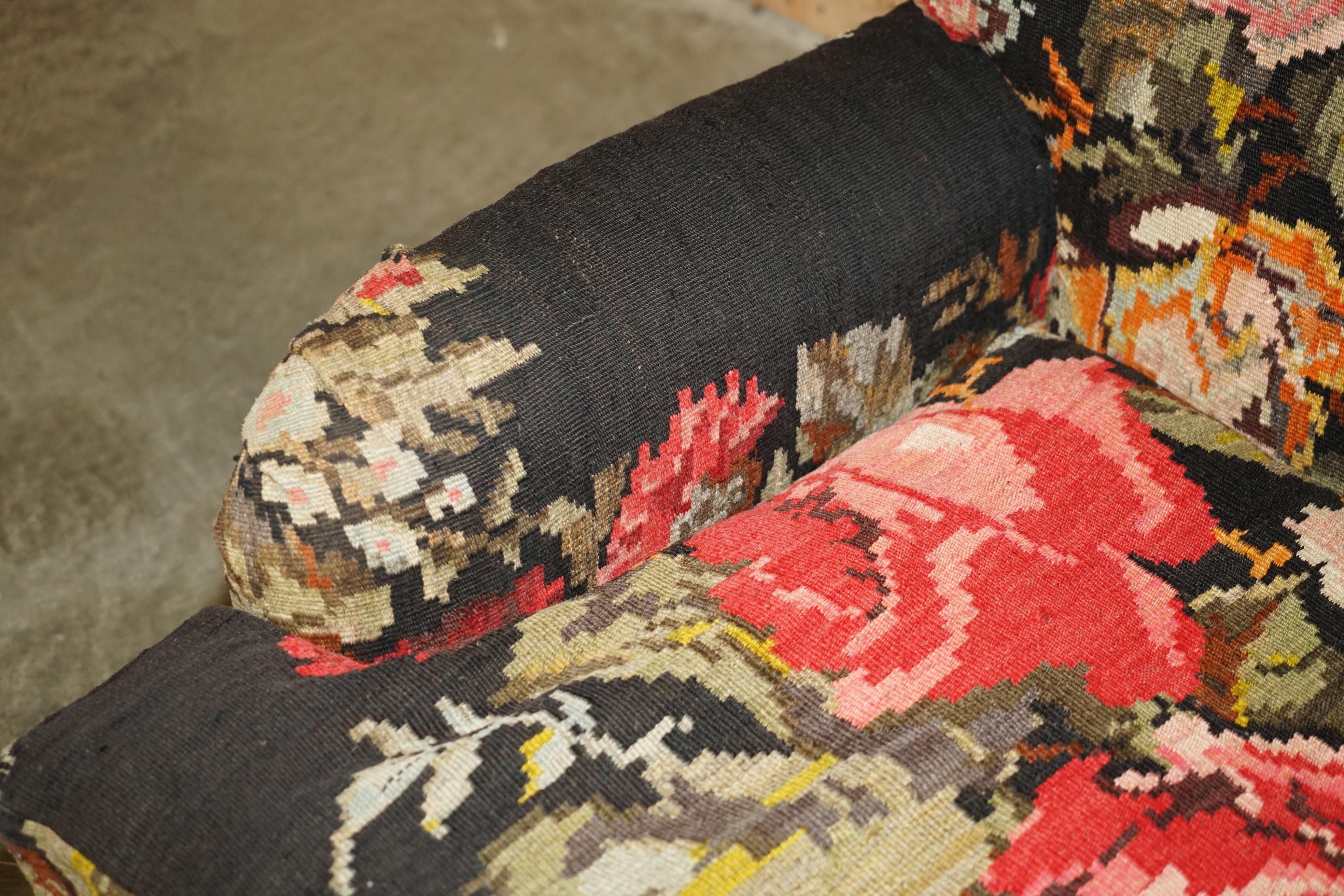 STUNNING ViNTAGE HOWARD & SON'S GEORGE SMITH STYLE ARMCHAIR FLORAL UPHOLSTERY In Good Condition In West Sussex, Pulborough