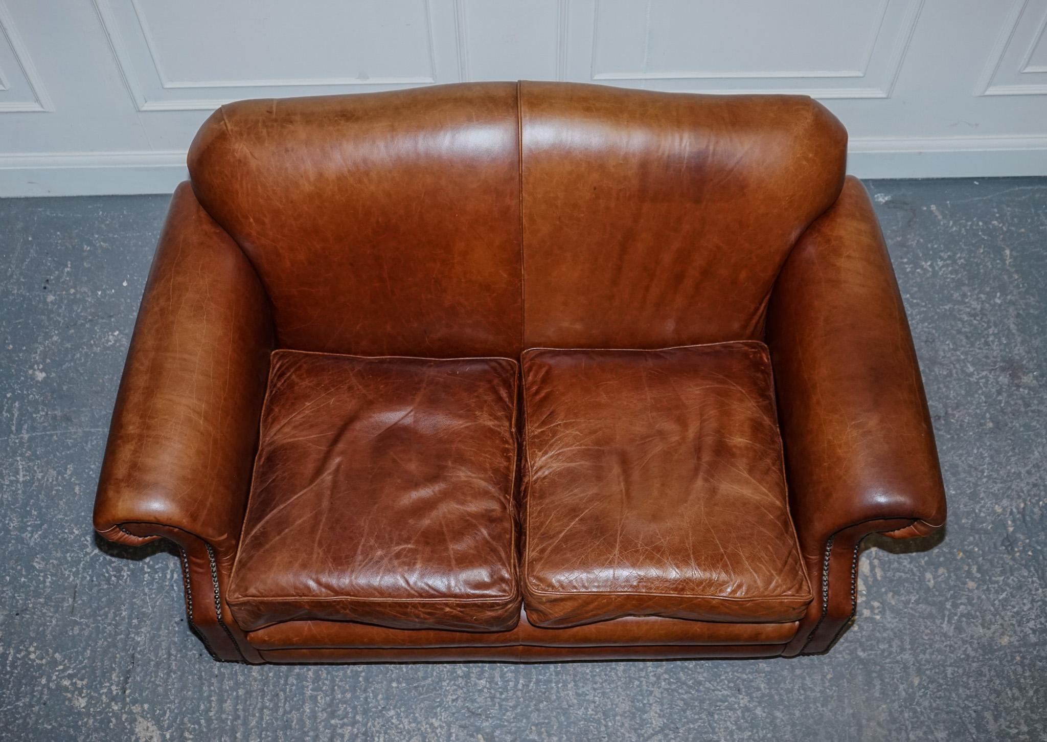 STUNNING ViNTAGE LAURA ASHLEY BROWN HUMP BACK TWO SEATER SOFA For Sale 1