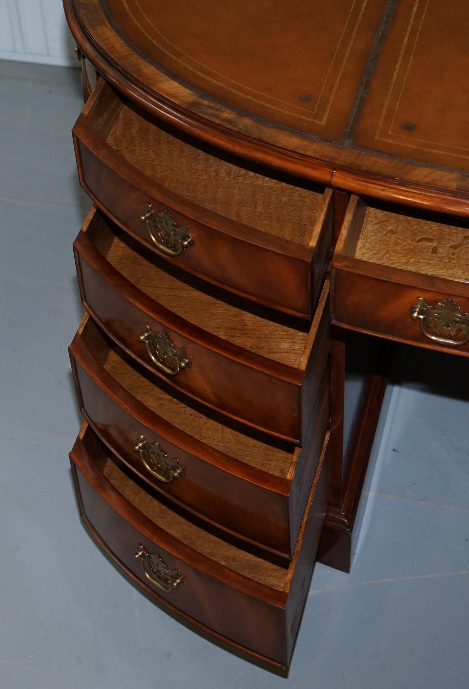 Atemberaubende Vintage Mahagoni Oval Twin Pedestal Partner Schreibtisch Schubladen All Round 12