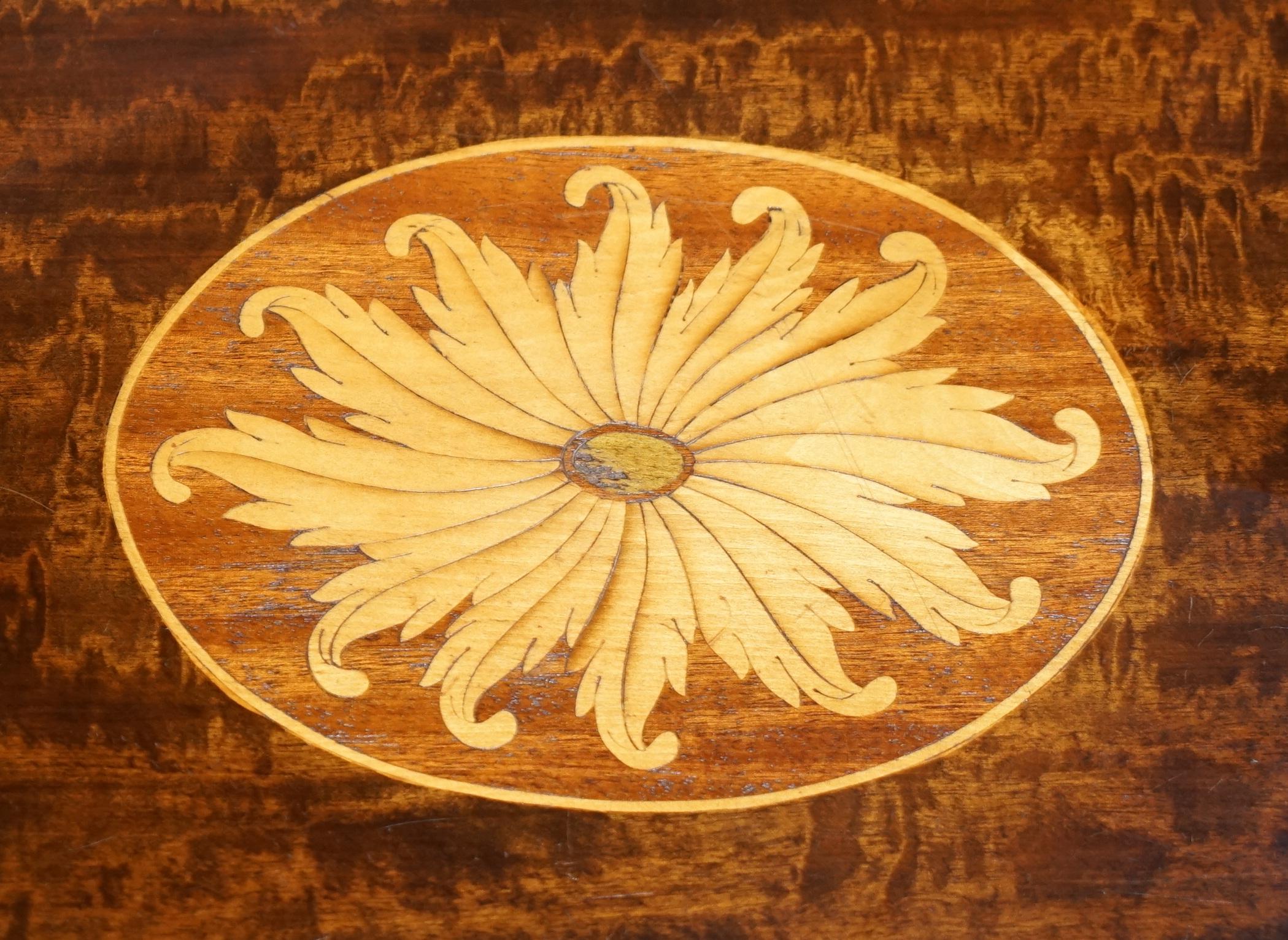 Stunning Vintage Hardwood & Satinwood Sheraton Revival Coffee or Cocktail Table For Sale 1