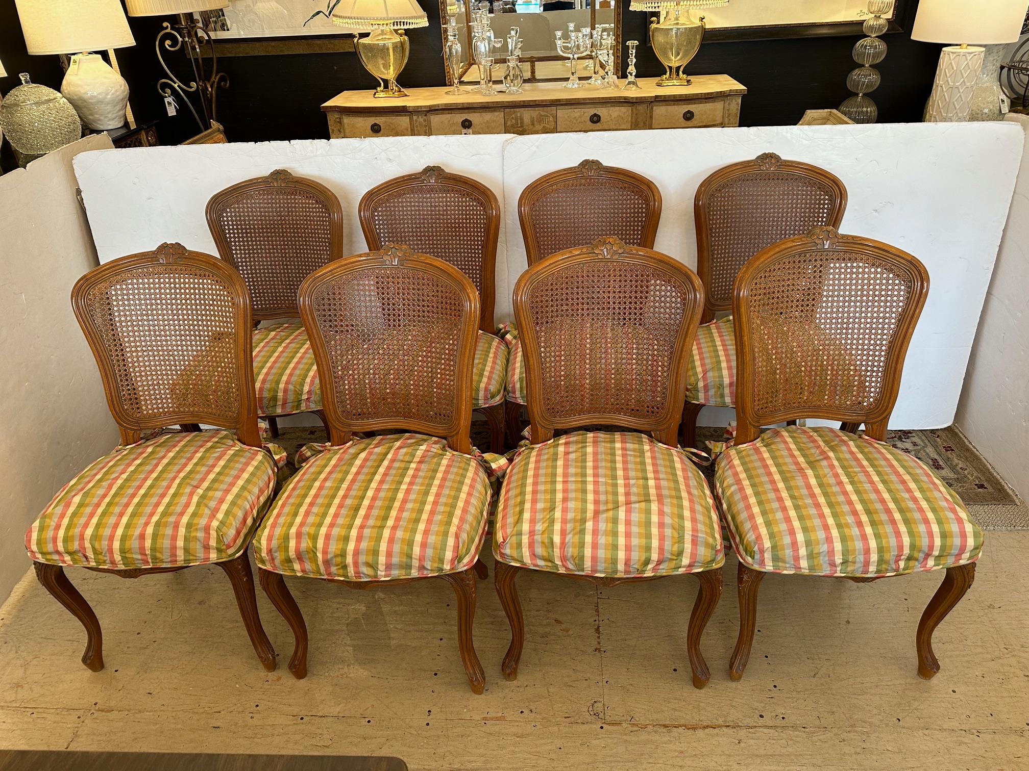 Stunning Vintage Maple & Glass Top French Style Round Dining Table and 8 Chairs For Sale 4