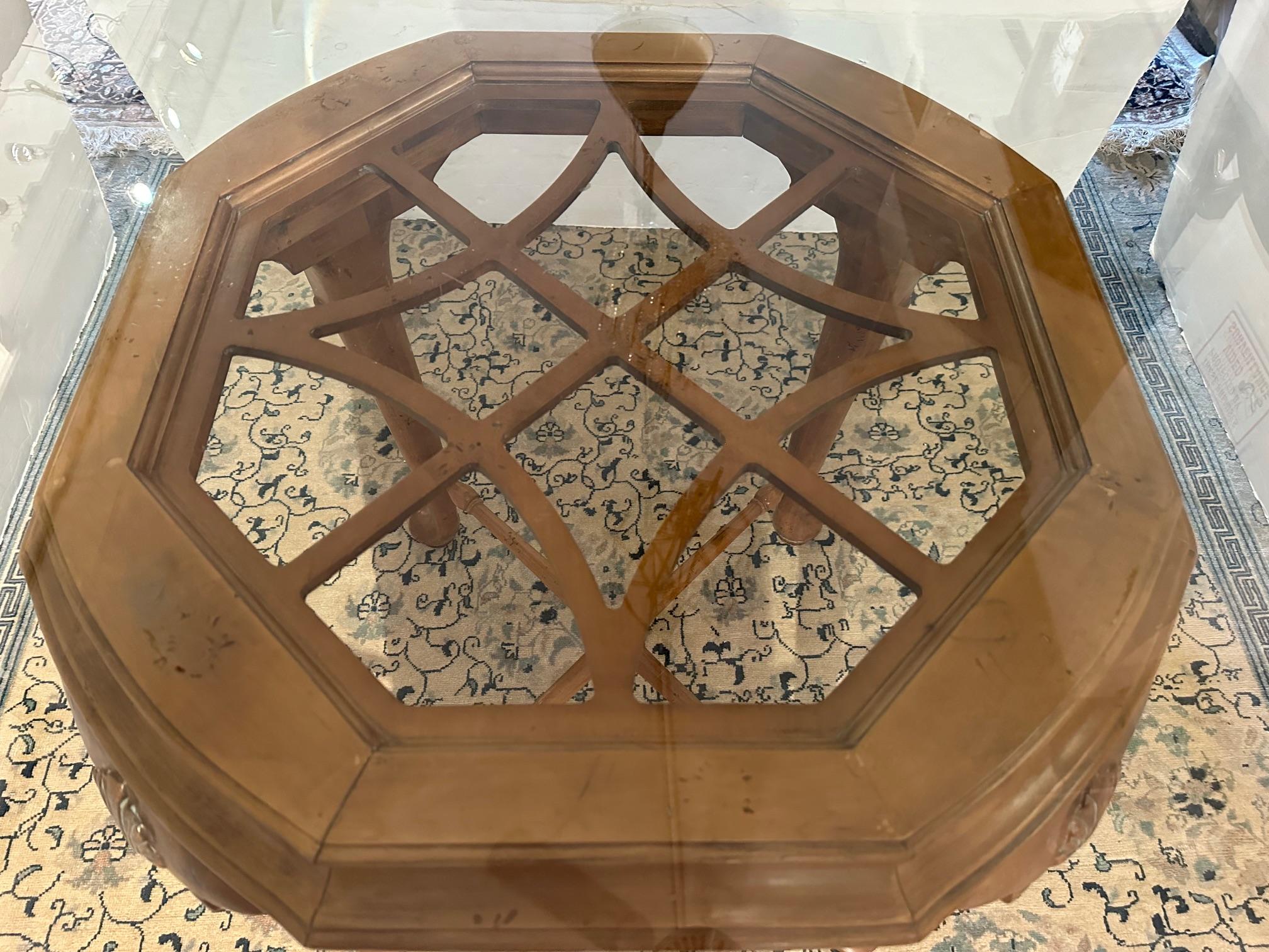 Stunning Vintage Maple & Glass Top French Style Round Dining Table and 8 Chairs In Good Condition For Sale In Hopewell, NJ