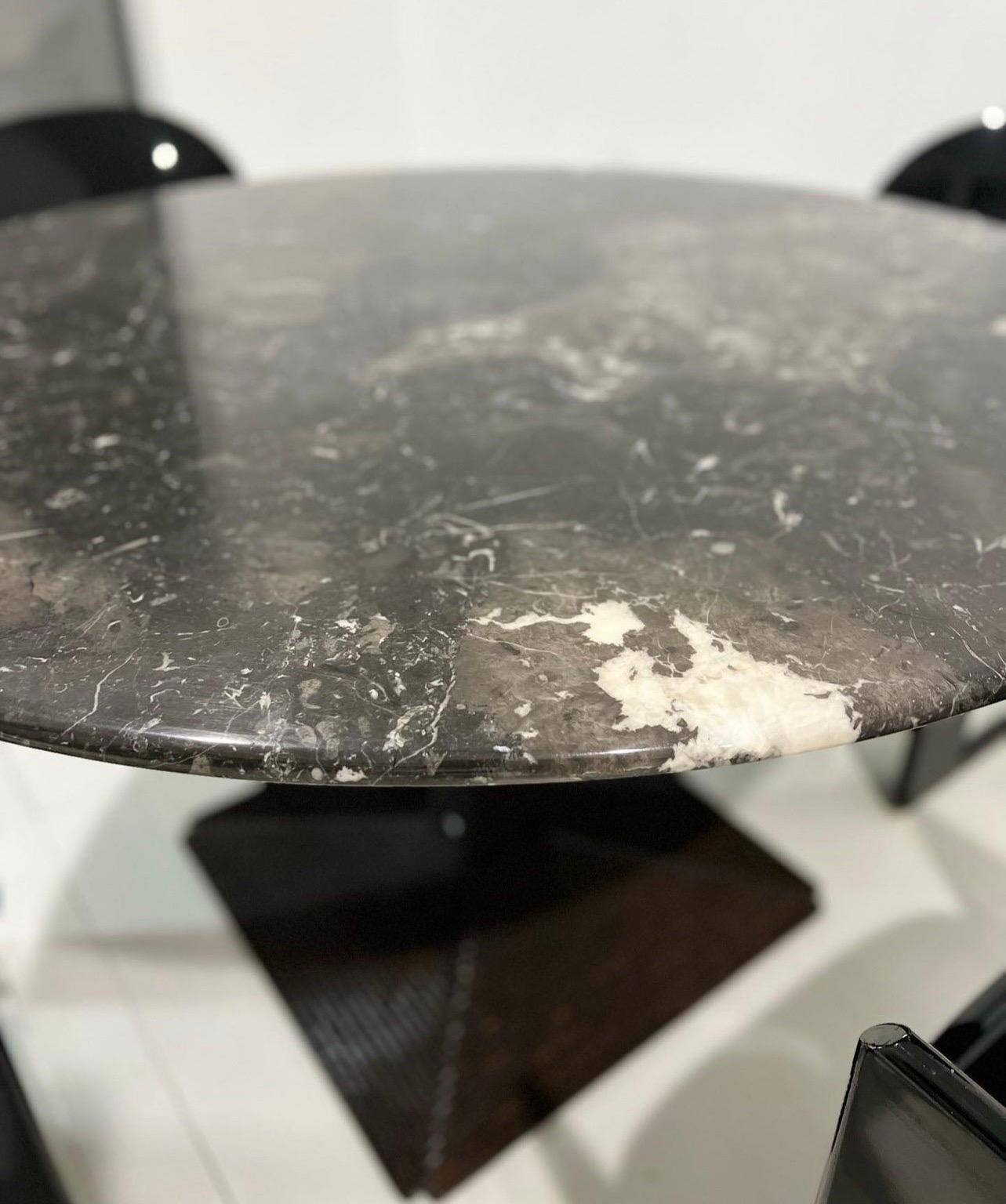 Post-Modern Stunning Vintage Marble Round Dining Table by B&B Italia For Sale