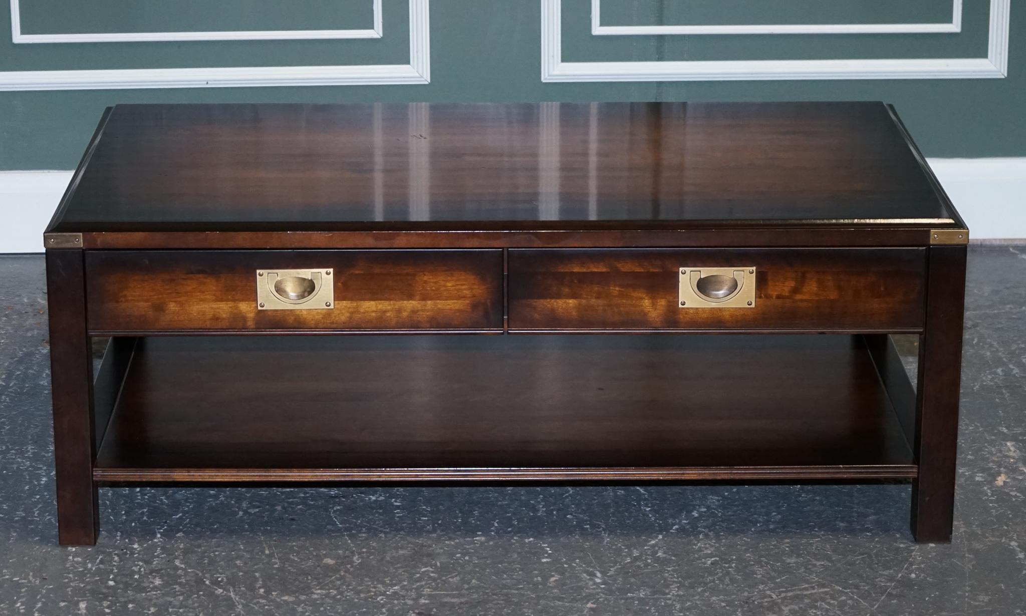 STUNNING VINTAGE MILITARY CAMPAiGN BRASS COFFEE TABLE In Good Condition For Sale In Pulborough, GB