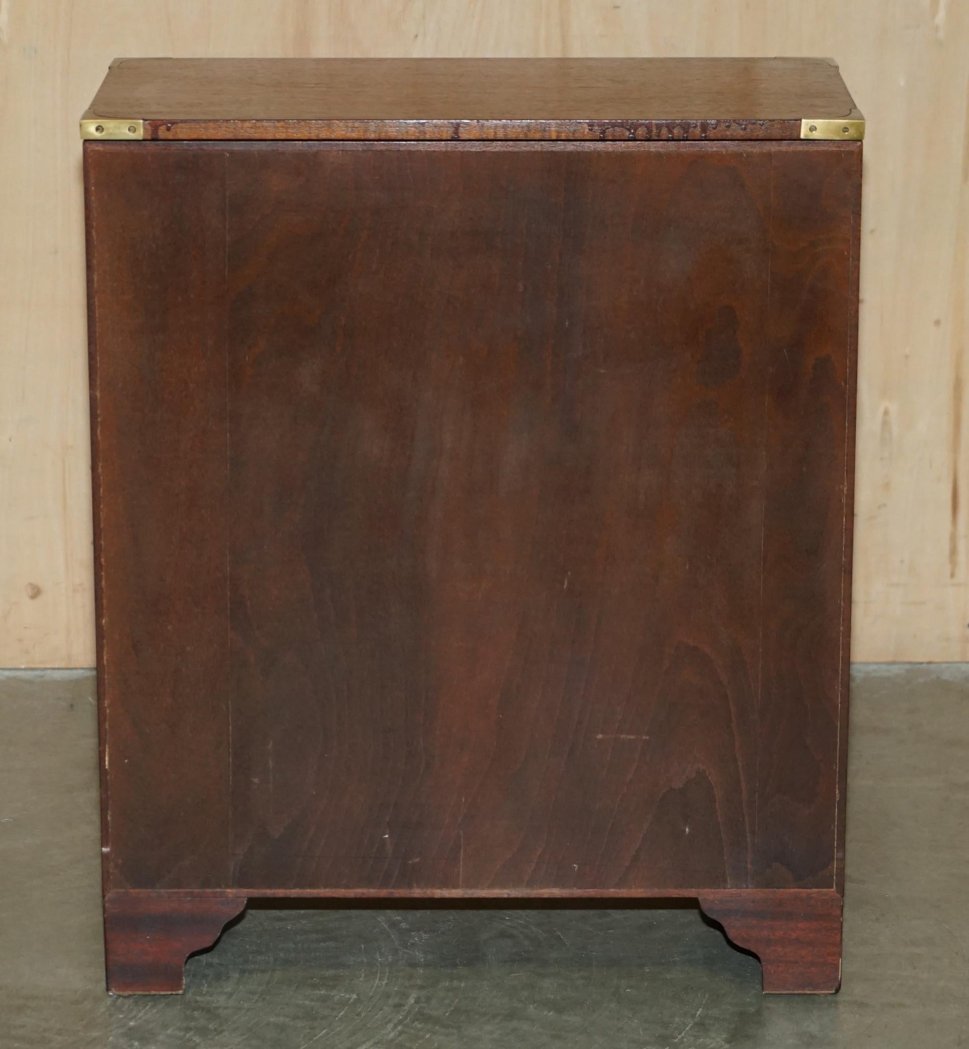 STUNNING ViNTAGE MILITARY CAMPAIGN BUTLERS TABLE CHEST OF DRAWERS EXTENDING TOP For Sale 2