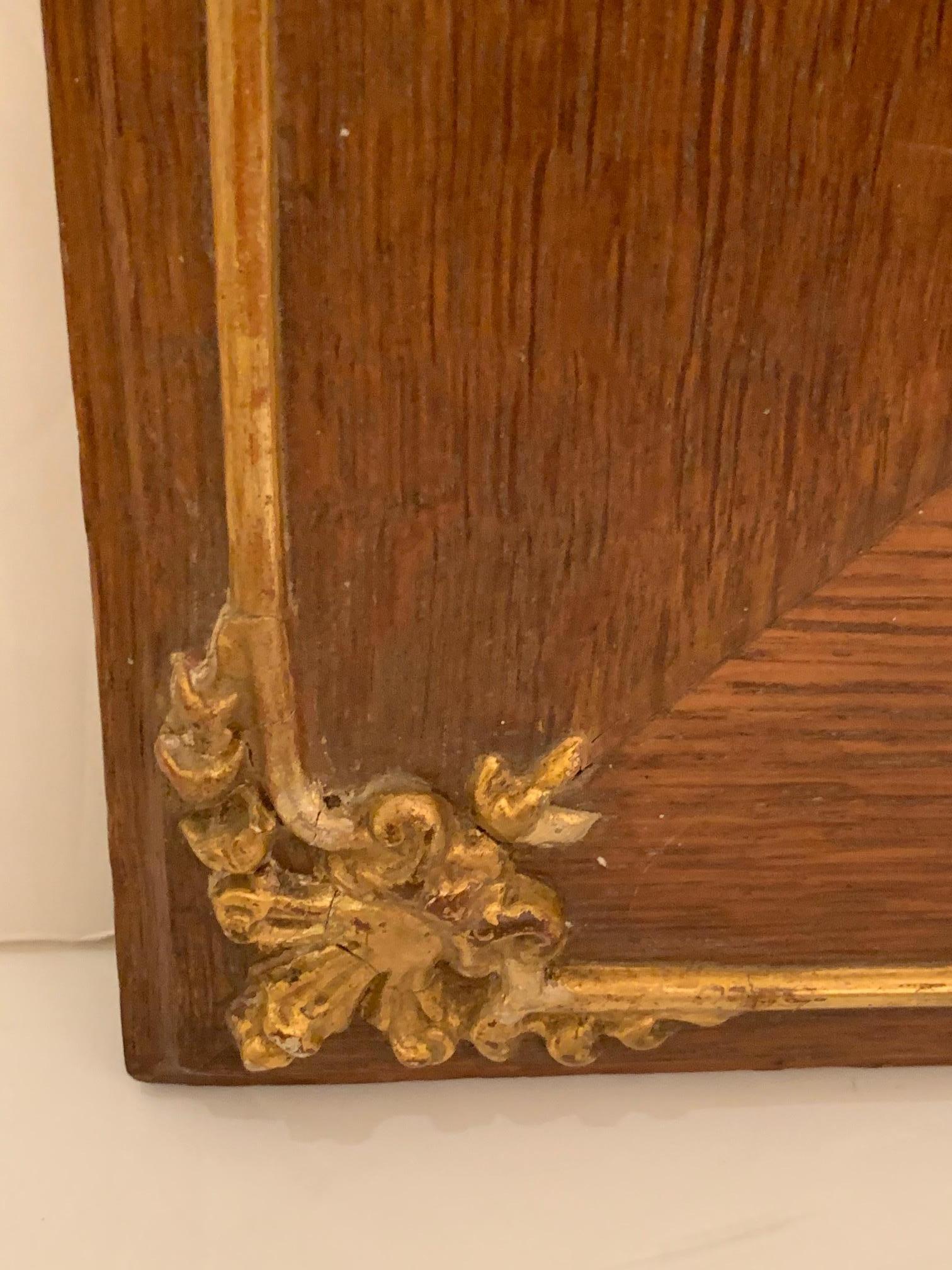 Stunning Vintage Oak and Giltwood Mirror In Good Condition For Sale In Hopewell, NJ