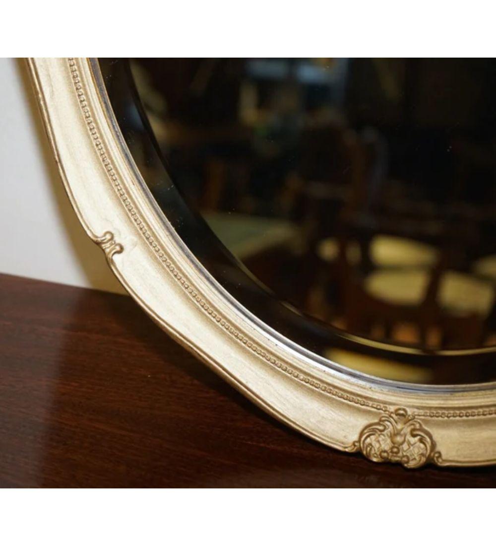 20th Century Stunning Vintage Oval Ornate Gold Mirror For Sale