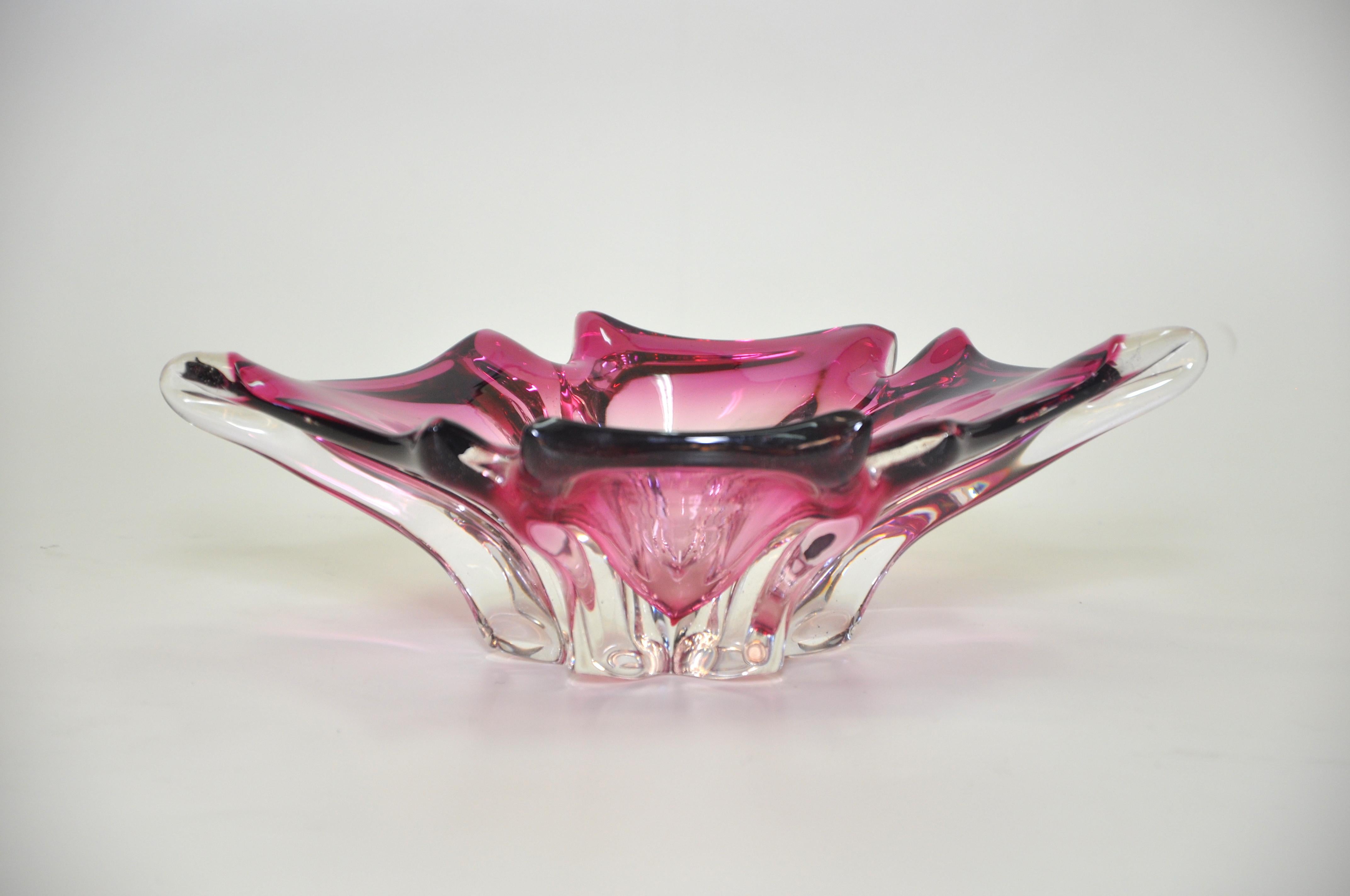 20th Century Stunning Vintage Pink Art Glass Bowl Italian Murano For Sale
