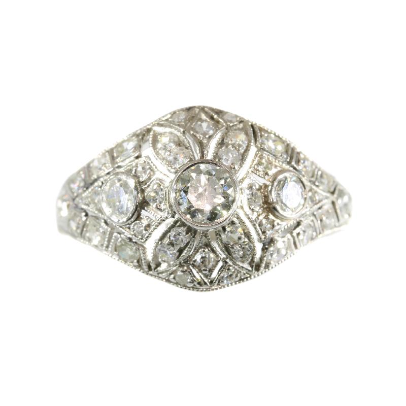 Antique jewelry object group: engagement ring (or anniversary ring)

Condition: very good condition

Ring size Continental: 65 & 20¾ , Size US 11¼ , Size UK: W
- Free resizing, but because of the the way the ring is made, we cannot guarantee to make