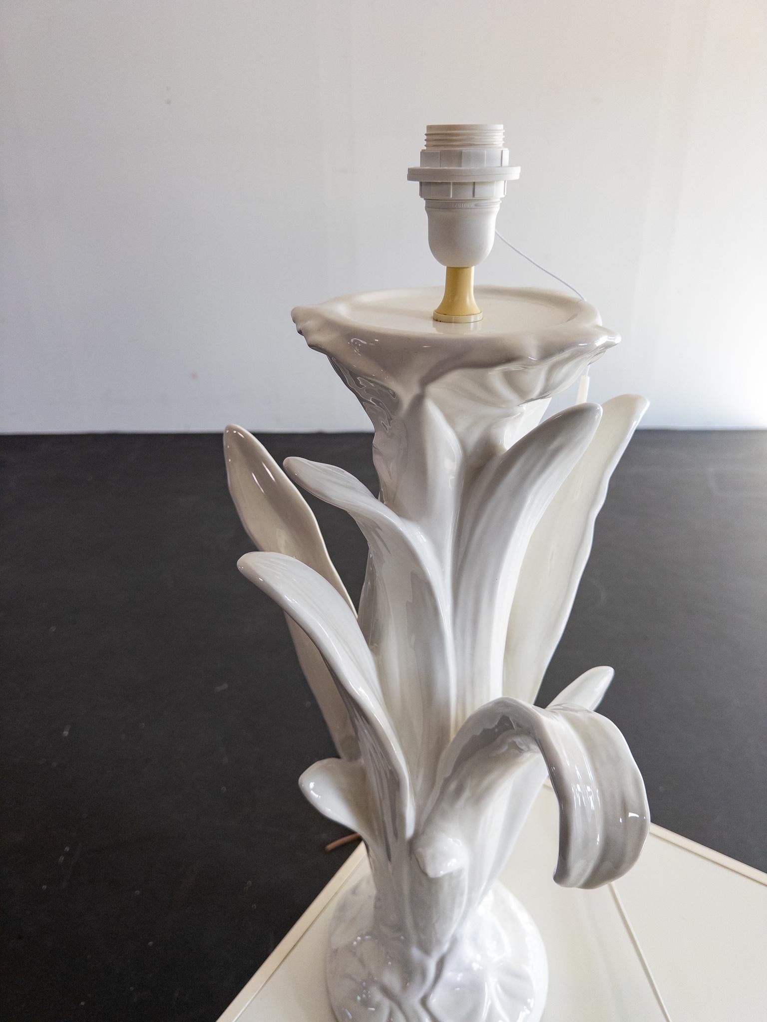Splendide lampade da tavolo in porcellana d'epoca - Stile italiano, design floreale in vendita 1