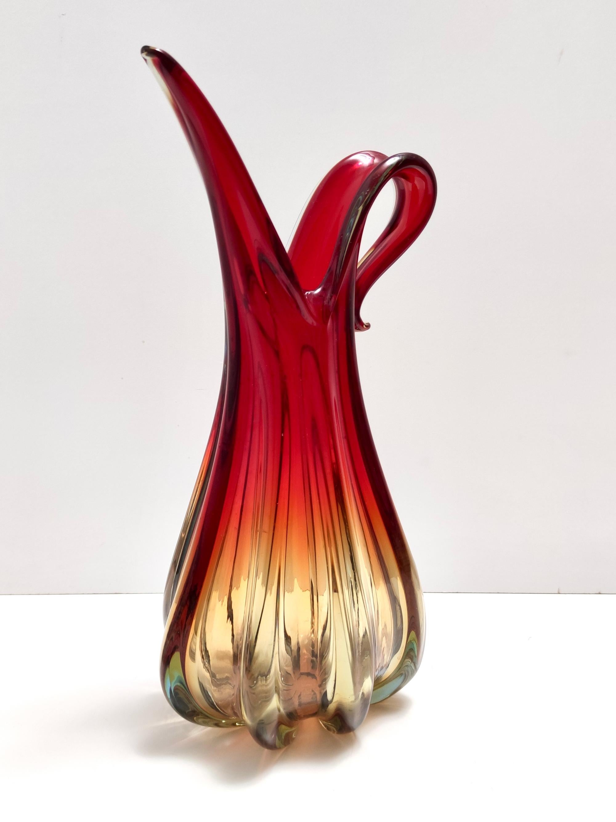 Atemberaubende Vase aus rotem, orangefarbenem und gelbem Murano-Glas von Sommerso, Italien im Angebot 1