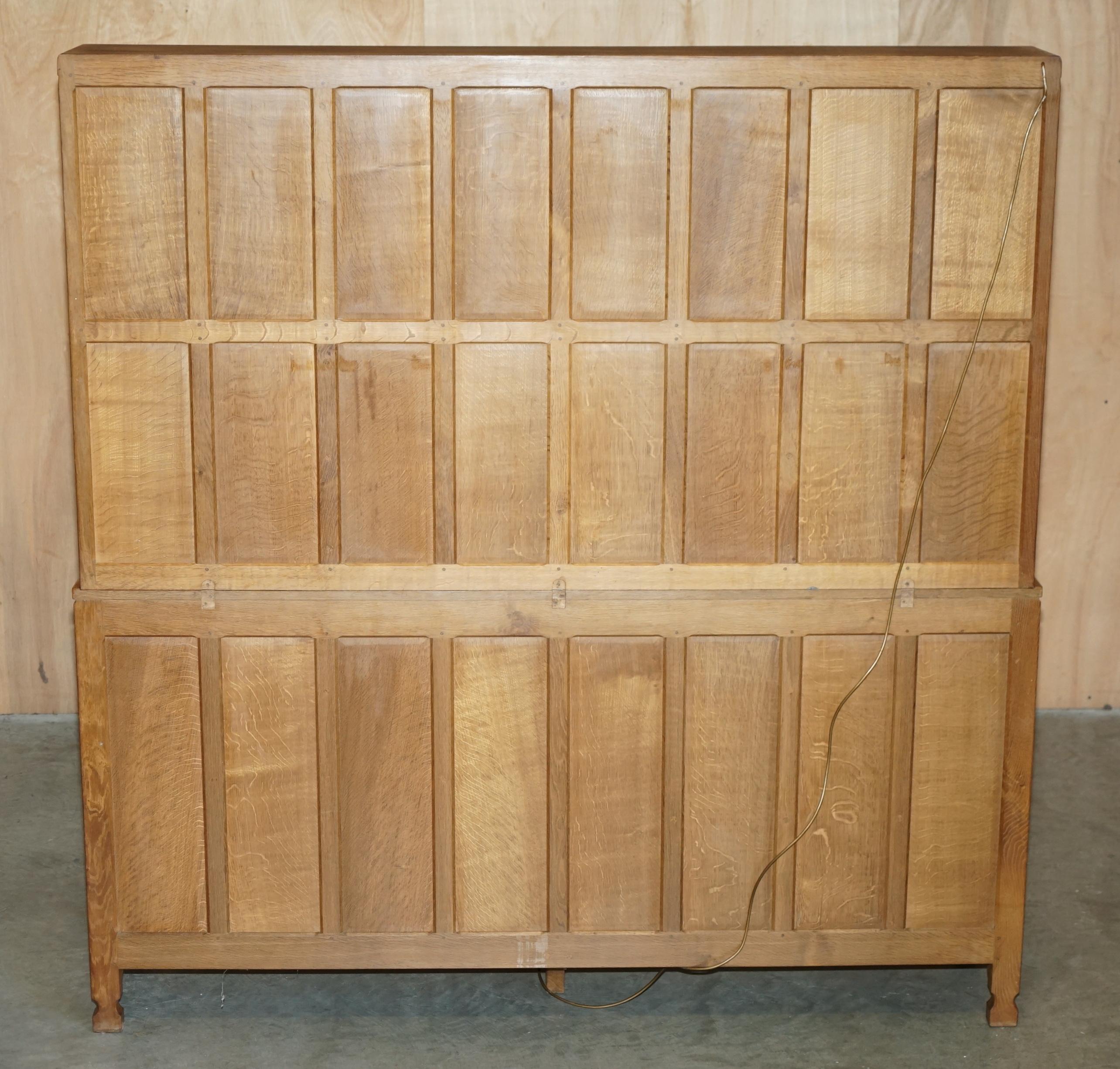 STUNNING VINTAGE ROBERT MOUSEMAN THOMPSON OAK DISPLAY DRESSER SIDEBOARDs + LIGHTs in vendita 11