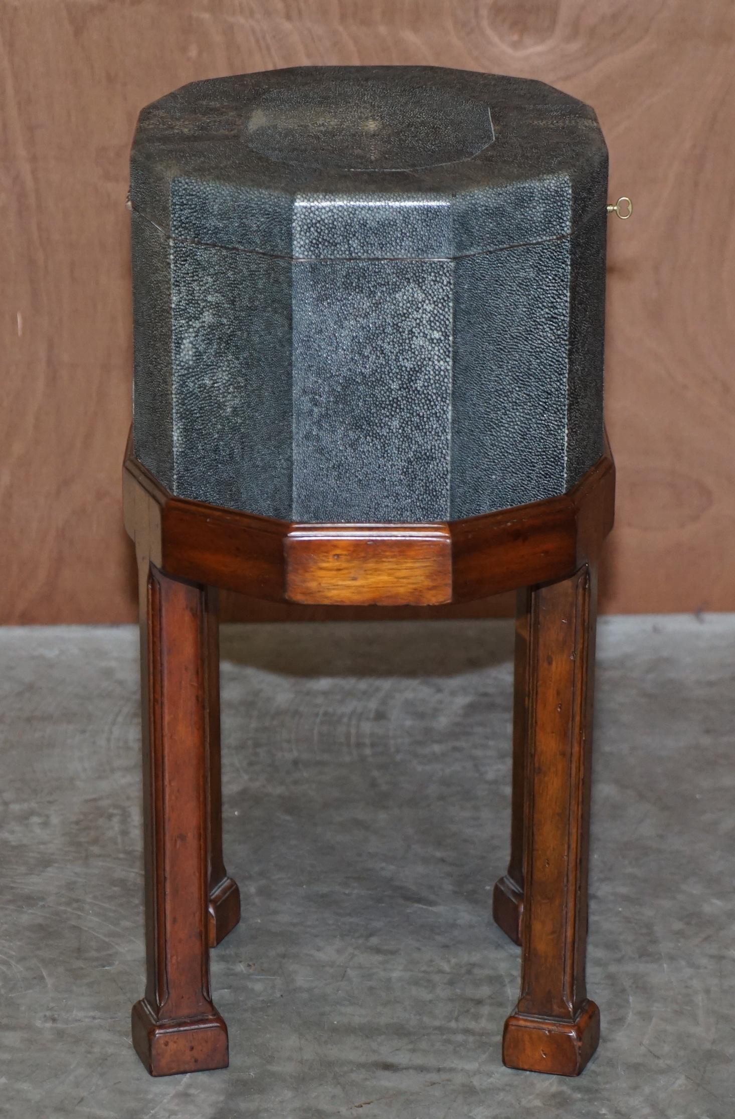 Stunning Vintage Shagreen Upholstered Flamed Hardwood Side Table Sized Chest 3