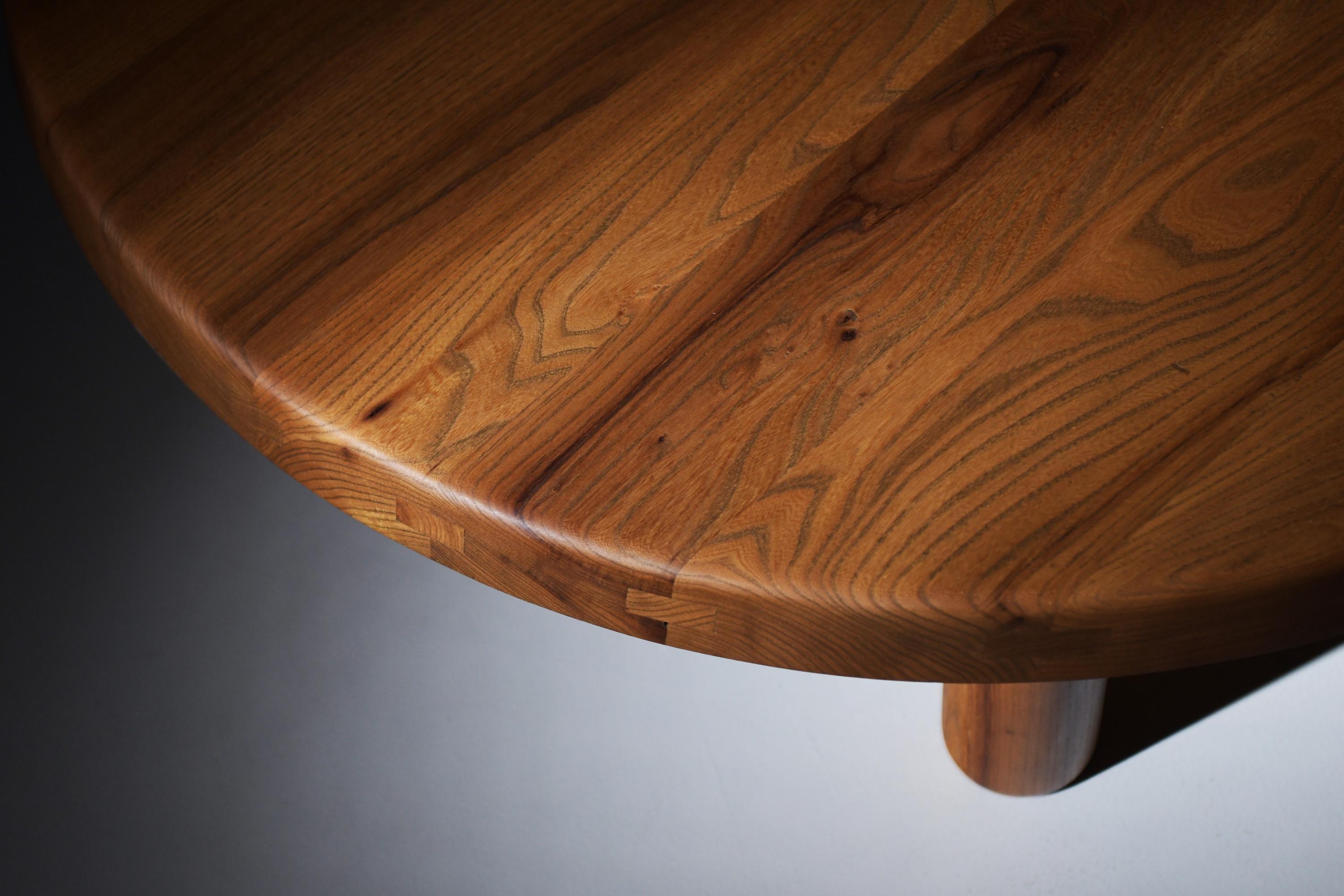 Atemberaubender Vintage-Couchtisch T02M aus ELM-Holz von Pierre Chapo – Frankreich im Angebot 14
