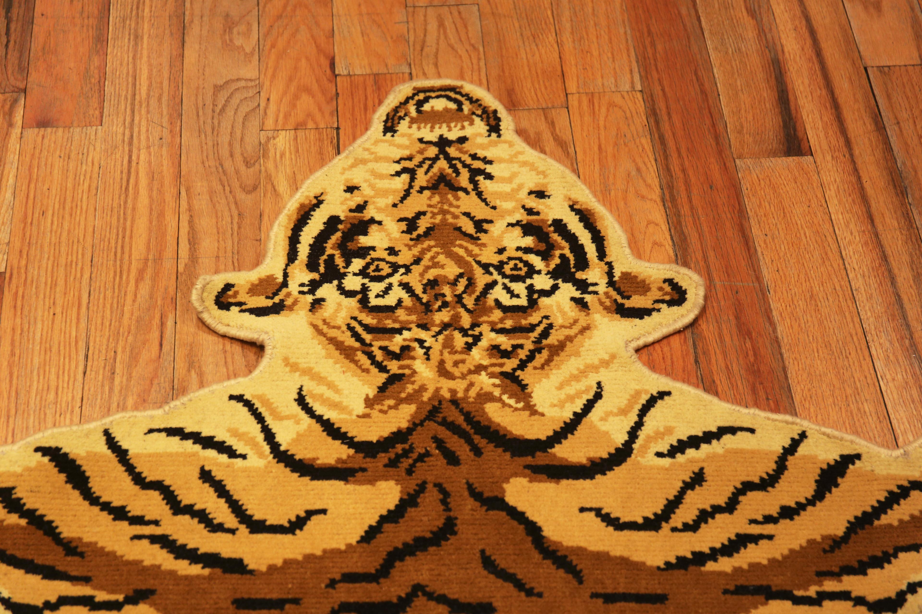Indian Stunning Vintage Tiger Animal Pelt Design Rug 3'10