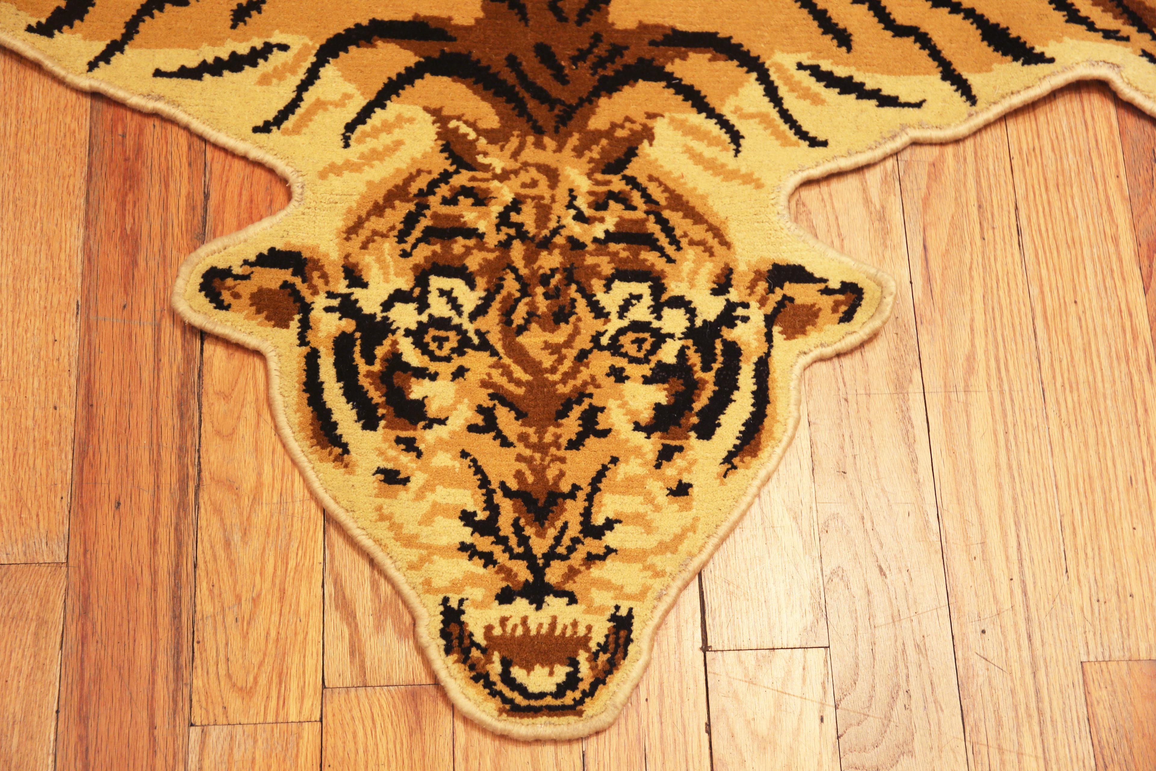 Impresionante alfombra vintage con diseño de piel de tigre 3'10