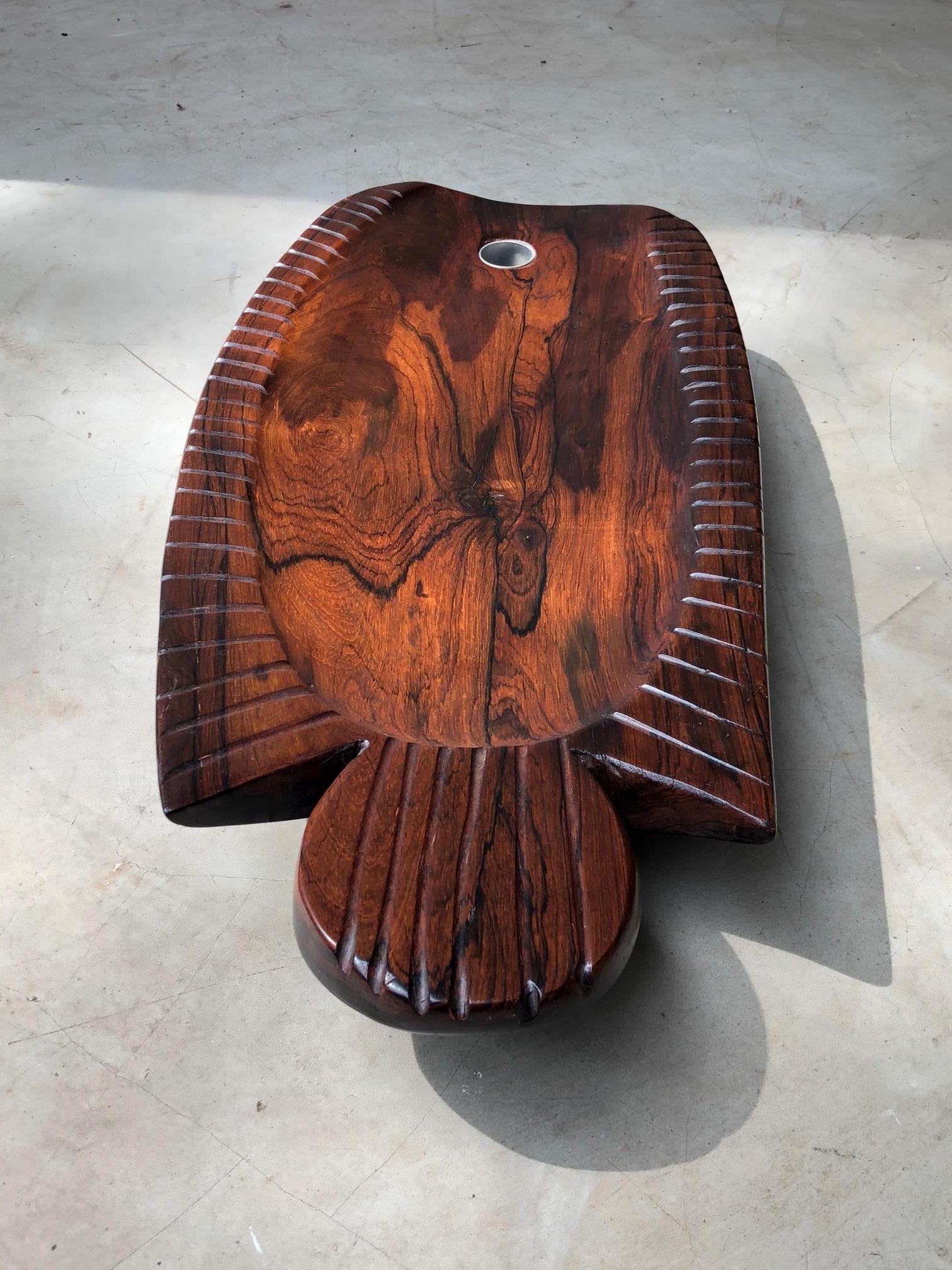 Stunning Vintage Tray / Sculpture Made of Brazilian Rosewood Unknown Author In Good Condition For Sale In Sao Paulo, SP