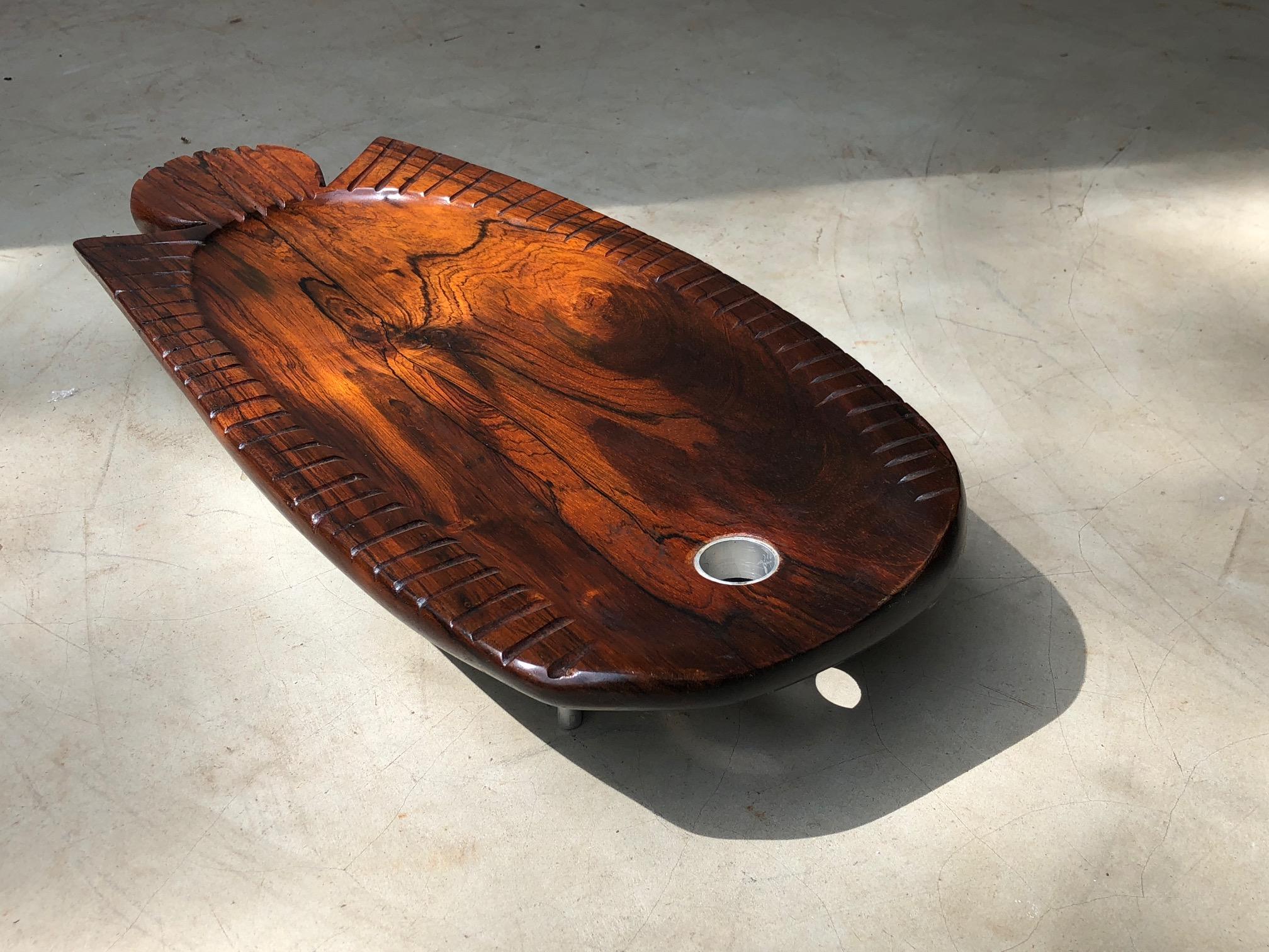 20th Century Stunning Vintage Tray / Sculpture Made of Brazilian Rosewood Unknown Author For Sale