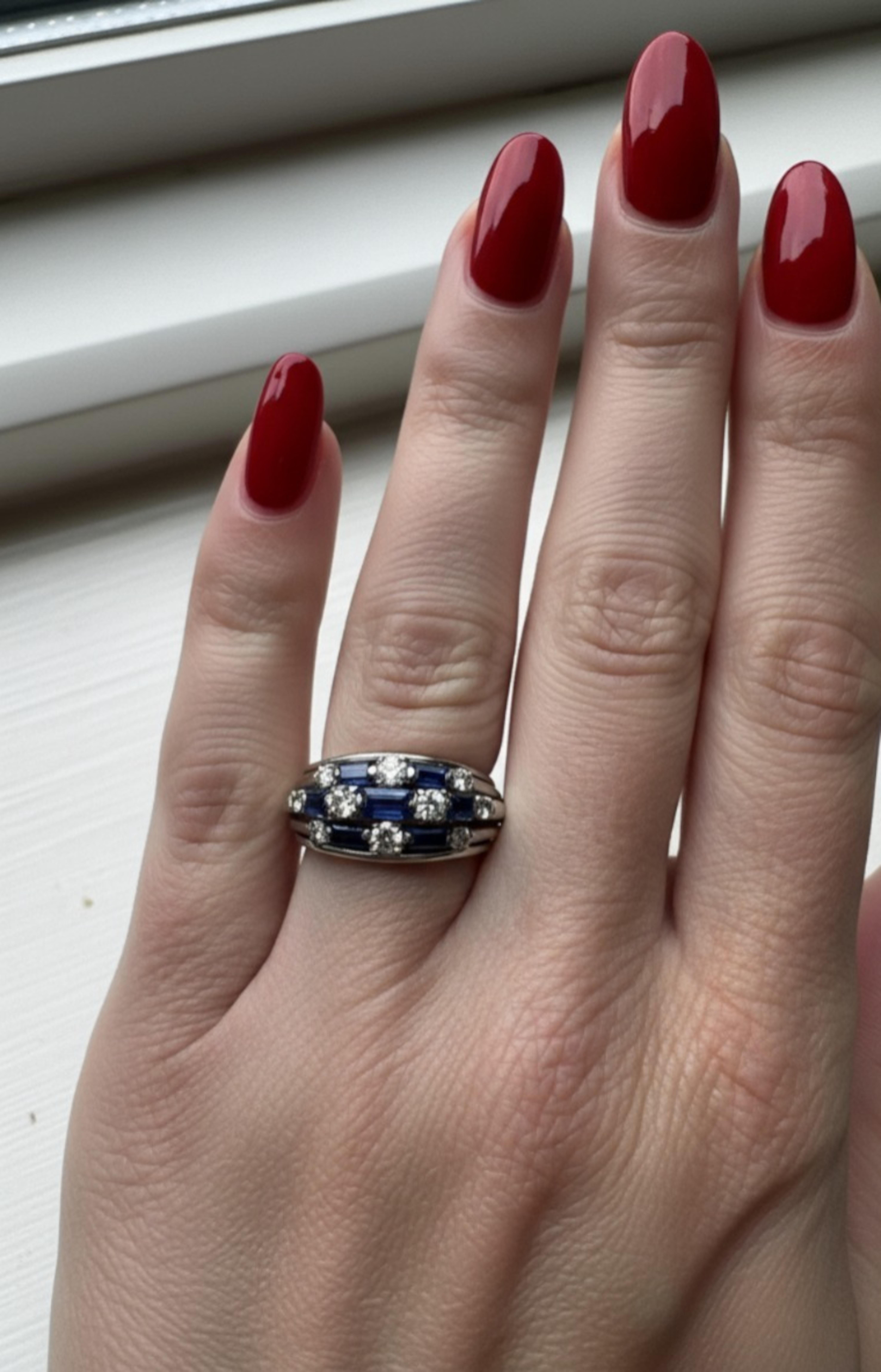 Stupendo anello vintage Van Cleef & Arpels in platino con diamante e zaffiro In condizioni ottime in vendita a Chicago, IL