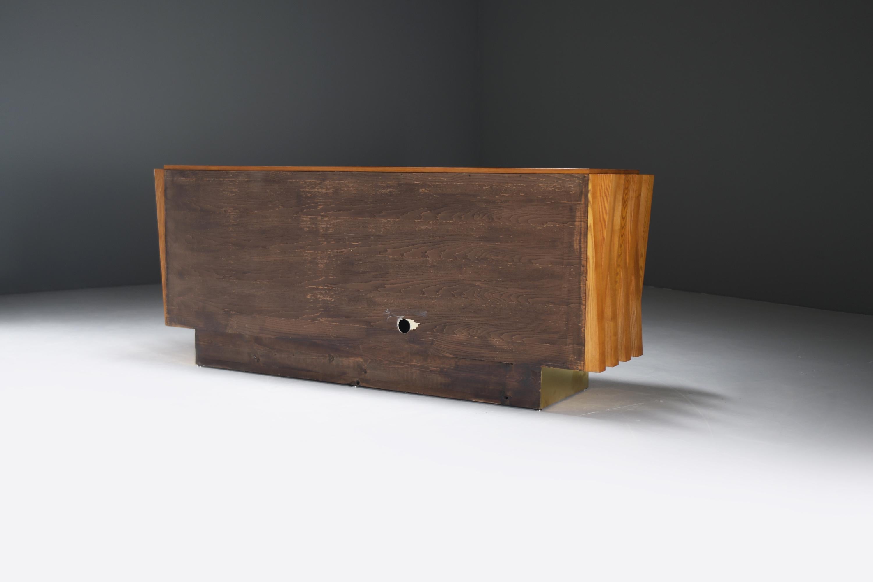 Superbe buffet en bois vintage de L.A. Studi Italie en vente 3