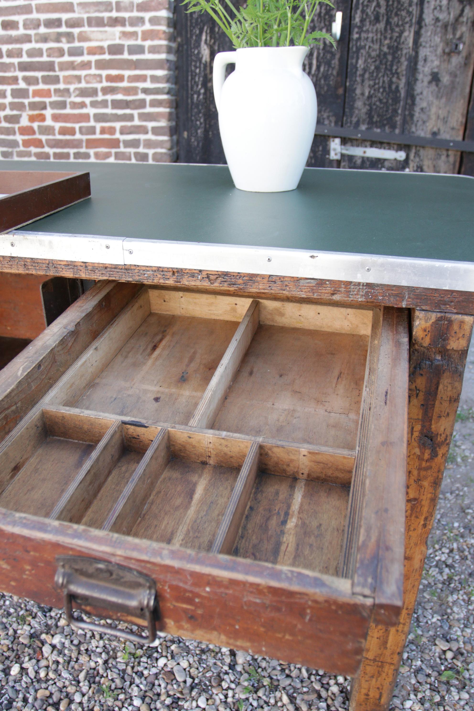 Stunning Vintage Work Table, Workbench with 10 Lockable Drawers 10