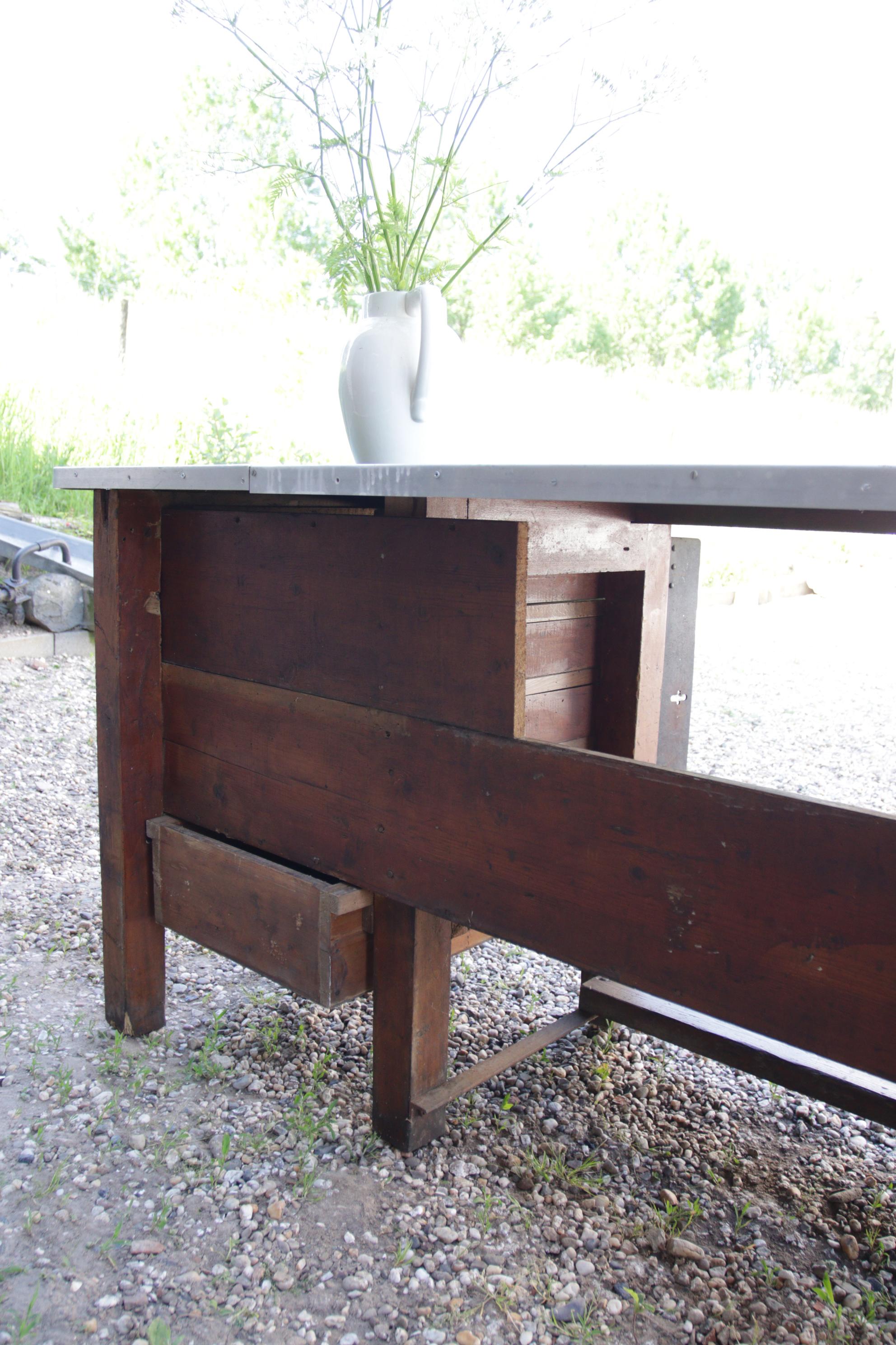 Stunning Vintage Work Table, Workbench with 10 Lockable Drawers 12