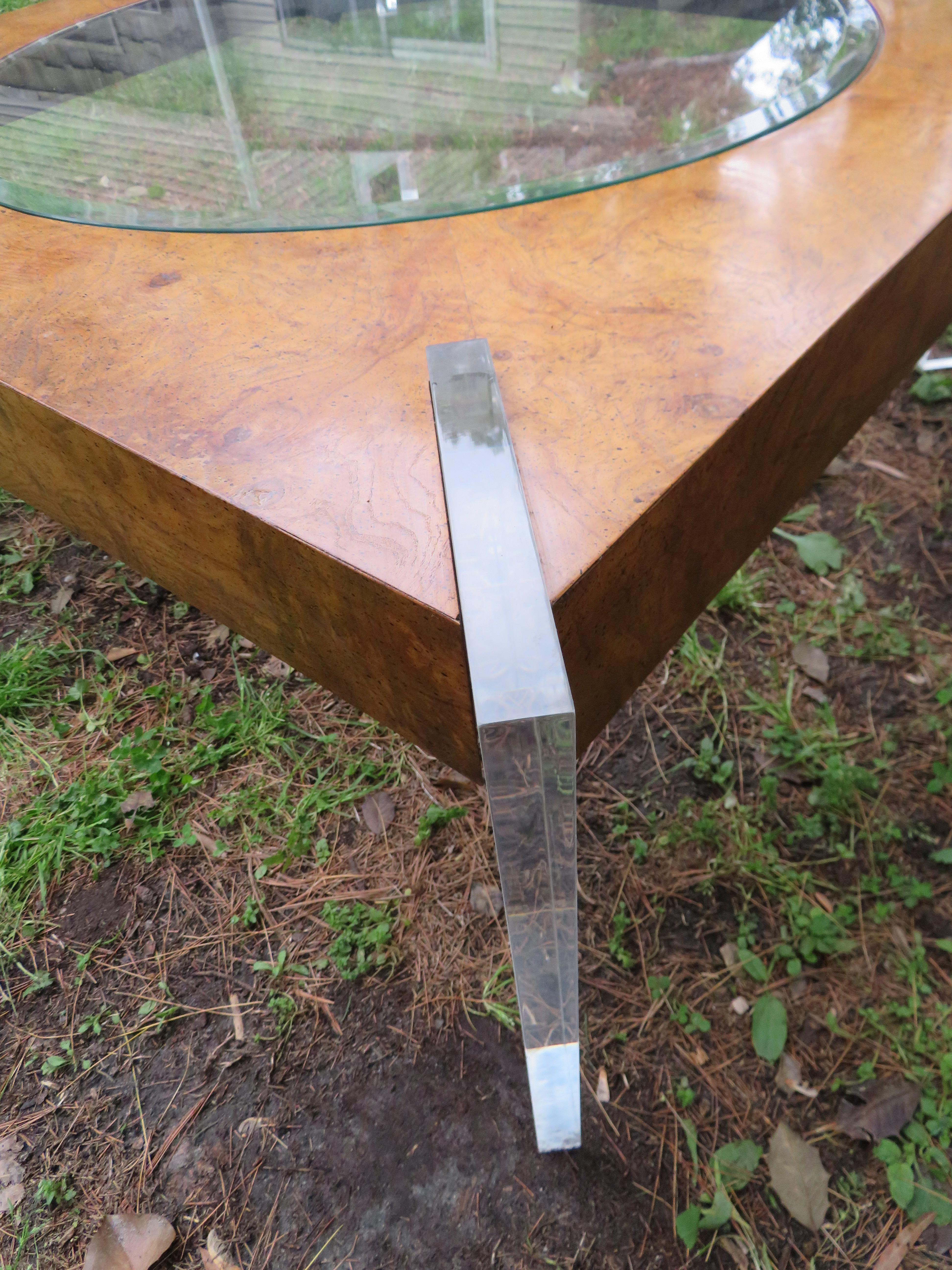 Stupéfiante table basse en lucite et ronce de noyer du siècle dernier de Vladimir Kagan en vente 3