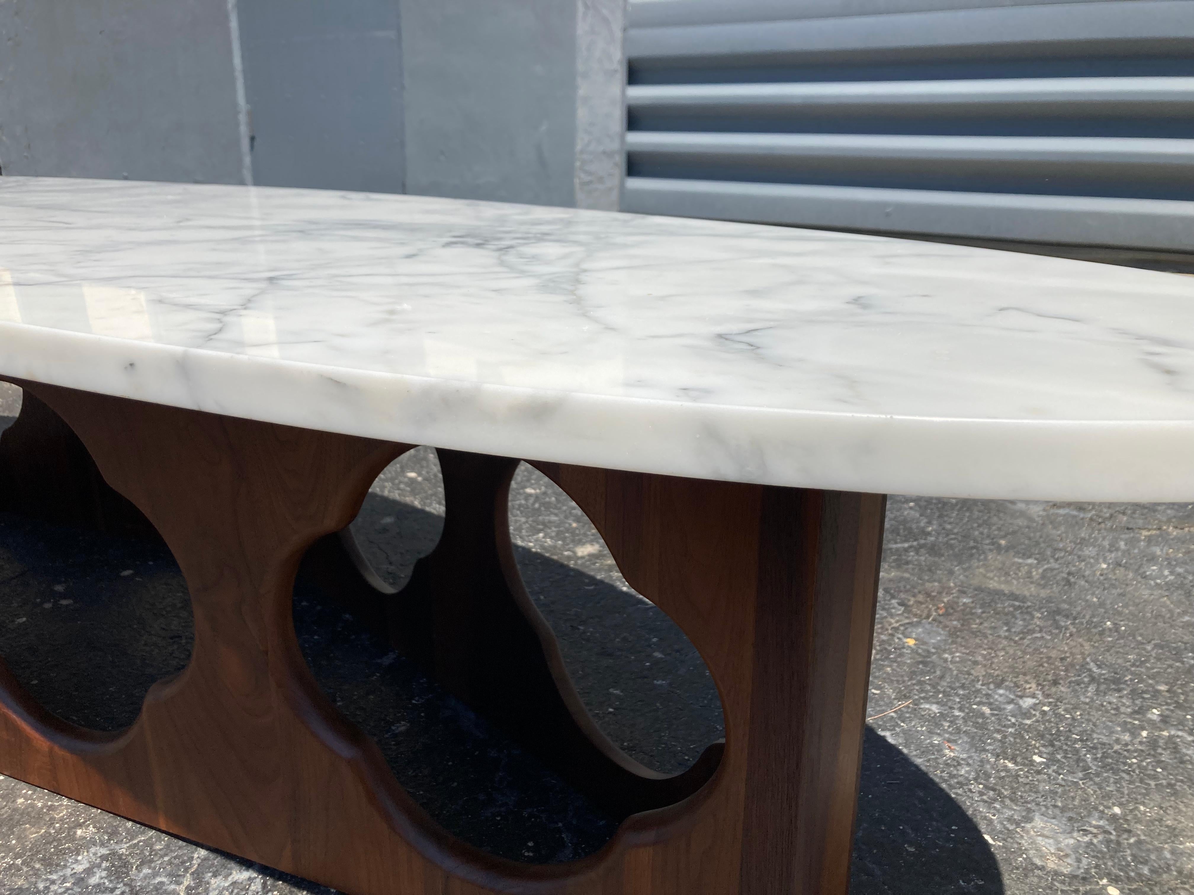 Stunning Walnut and Marble Coffee Table, USA 1950s For Sale 5