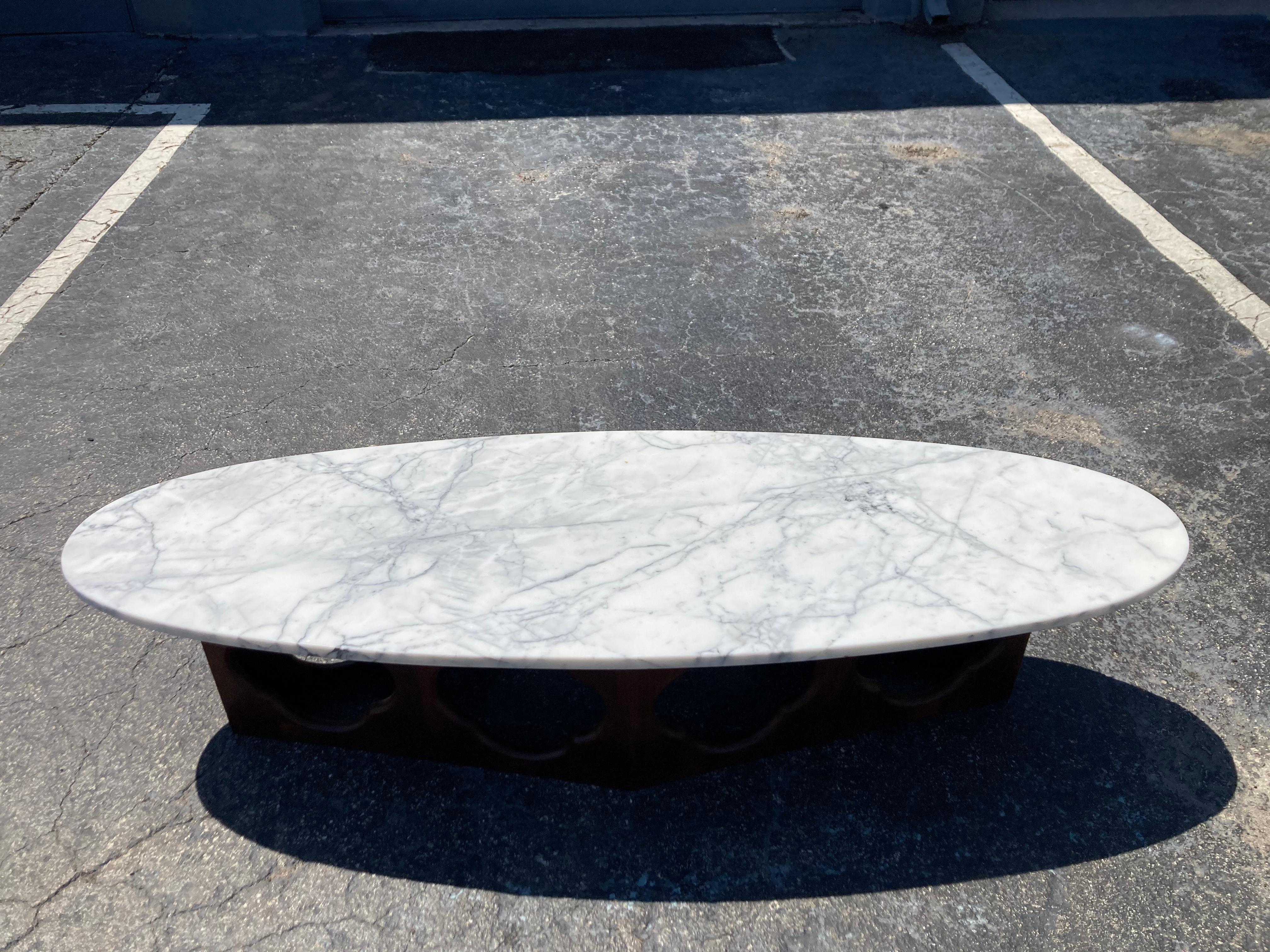 Stunning Walnut and Marble Coffee Table, USA 1950s For Sale 12