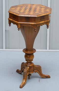 Stunning Walnut Victorian Sewing or Work Box Chess Games Table Great Lamp Wine