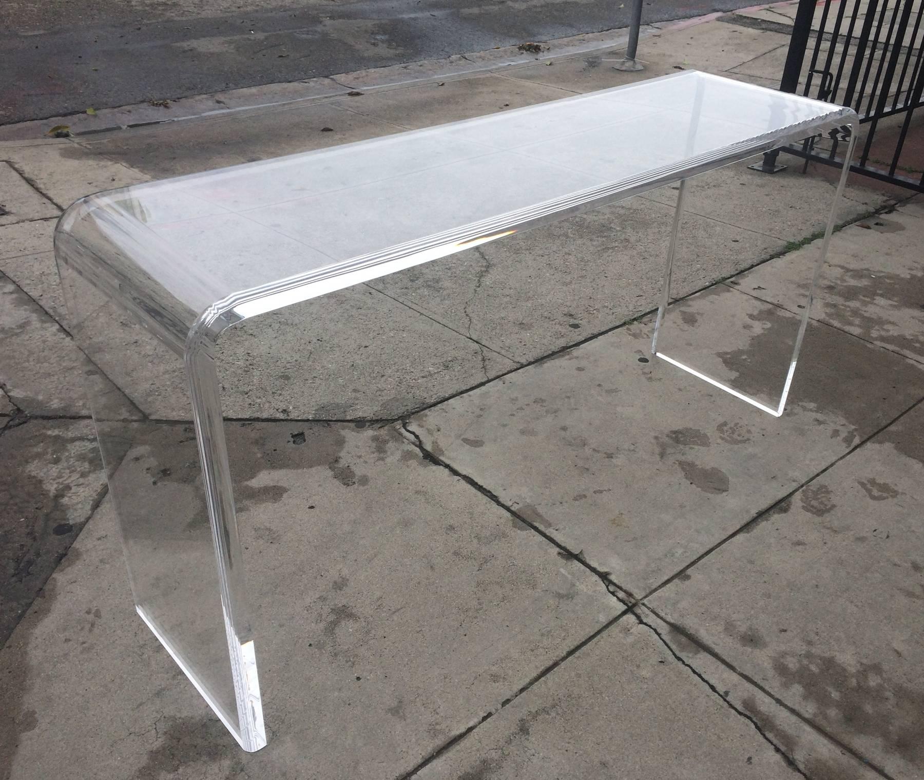 Mid-Century Modern Stunning Waterfall Console in Lucite by Amparo Calderón Tápia, Signed For Sale