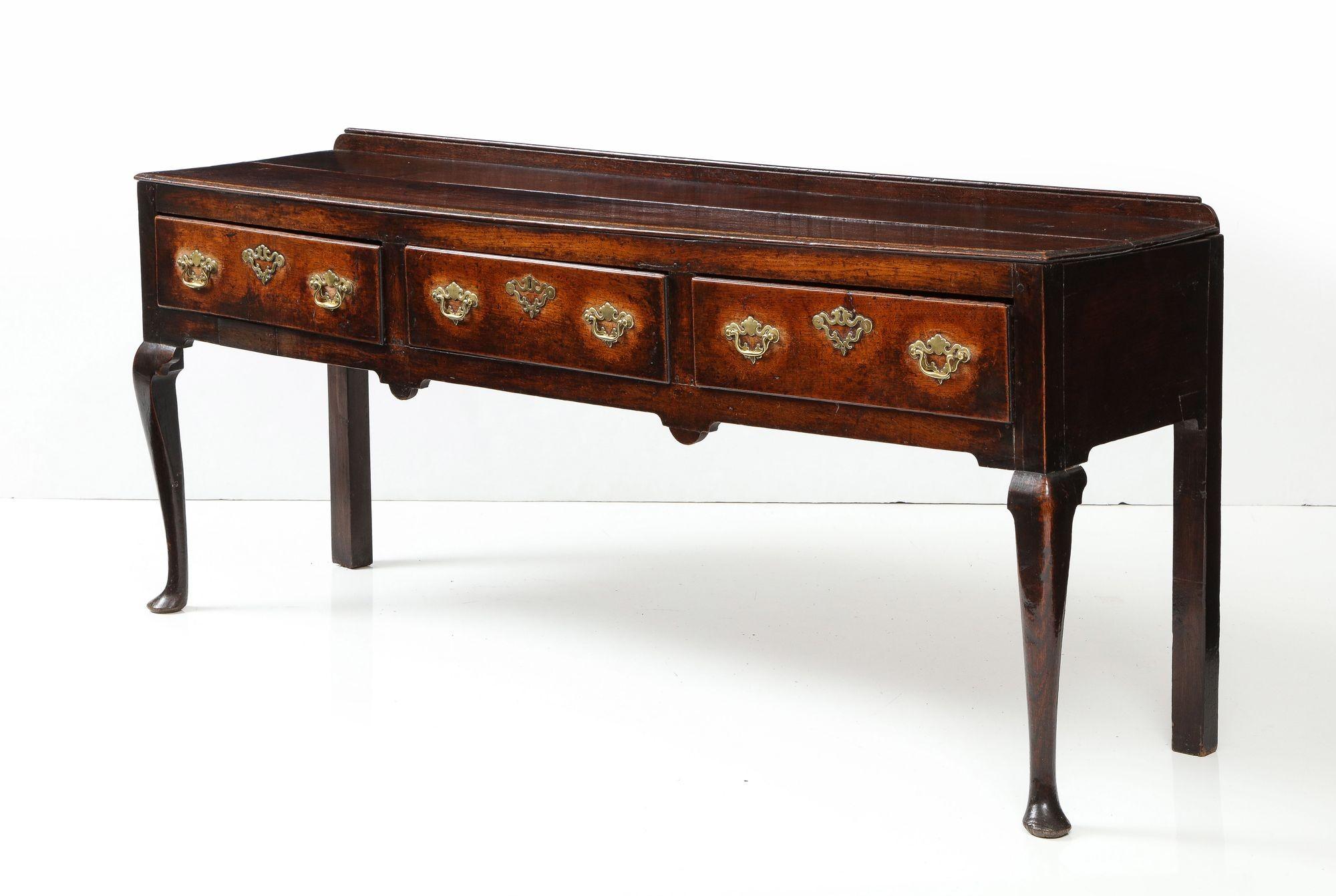 Early 18th Century Stunning Welsh Low Dresser For Sale