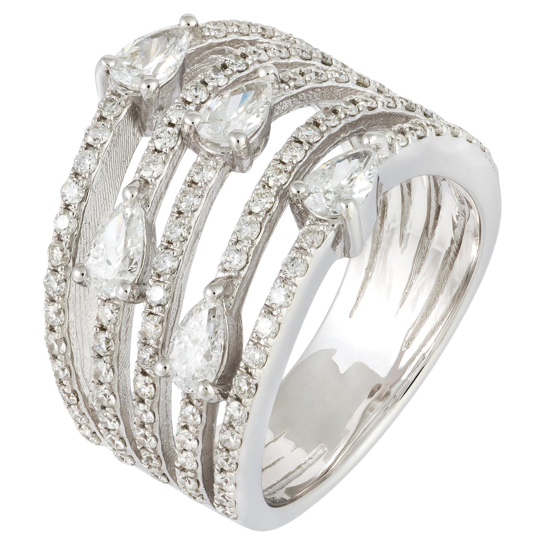 Atemberaubender Ring aus weißem 18 Karat Gold mit weißen Diamanten für sie