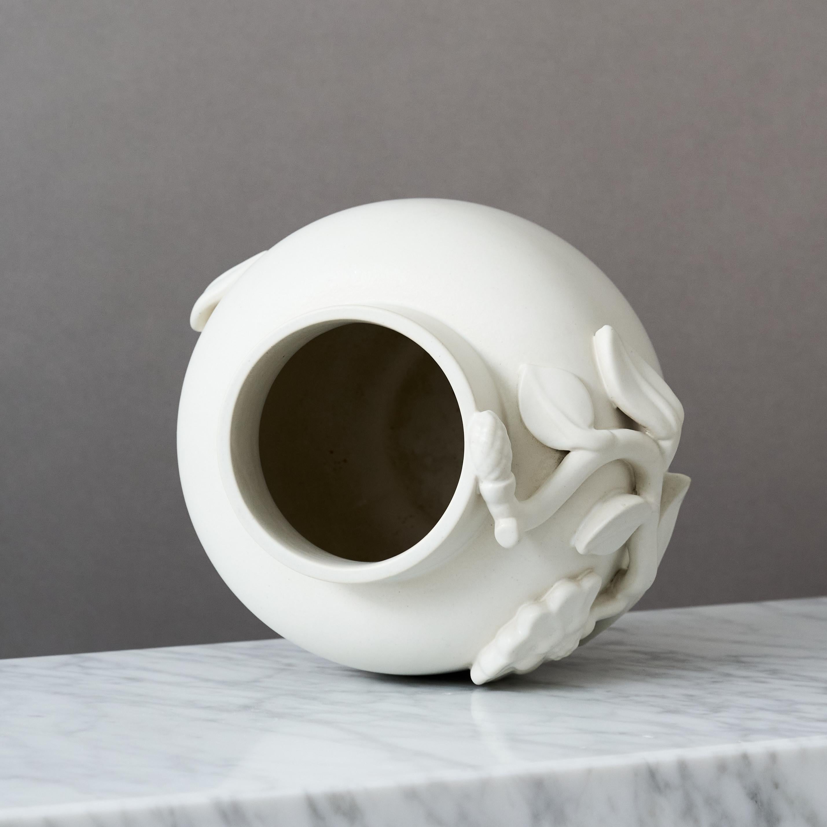 Stupendo vaso bianco 'Carrara' di Wilhelm Kåge per Gustavsberg, Svezia, anni '30 in vendita 1