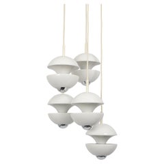 Splendidi ciondoli a cascata di design bianco di Kaiser, Germania, anni '70