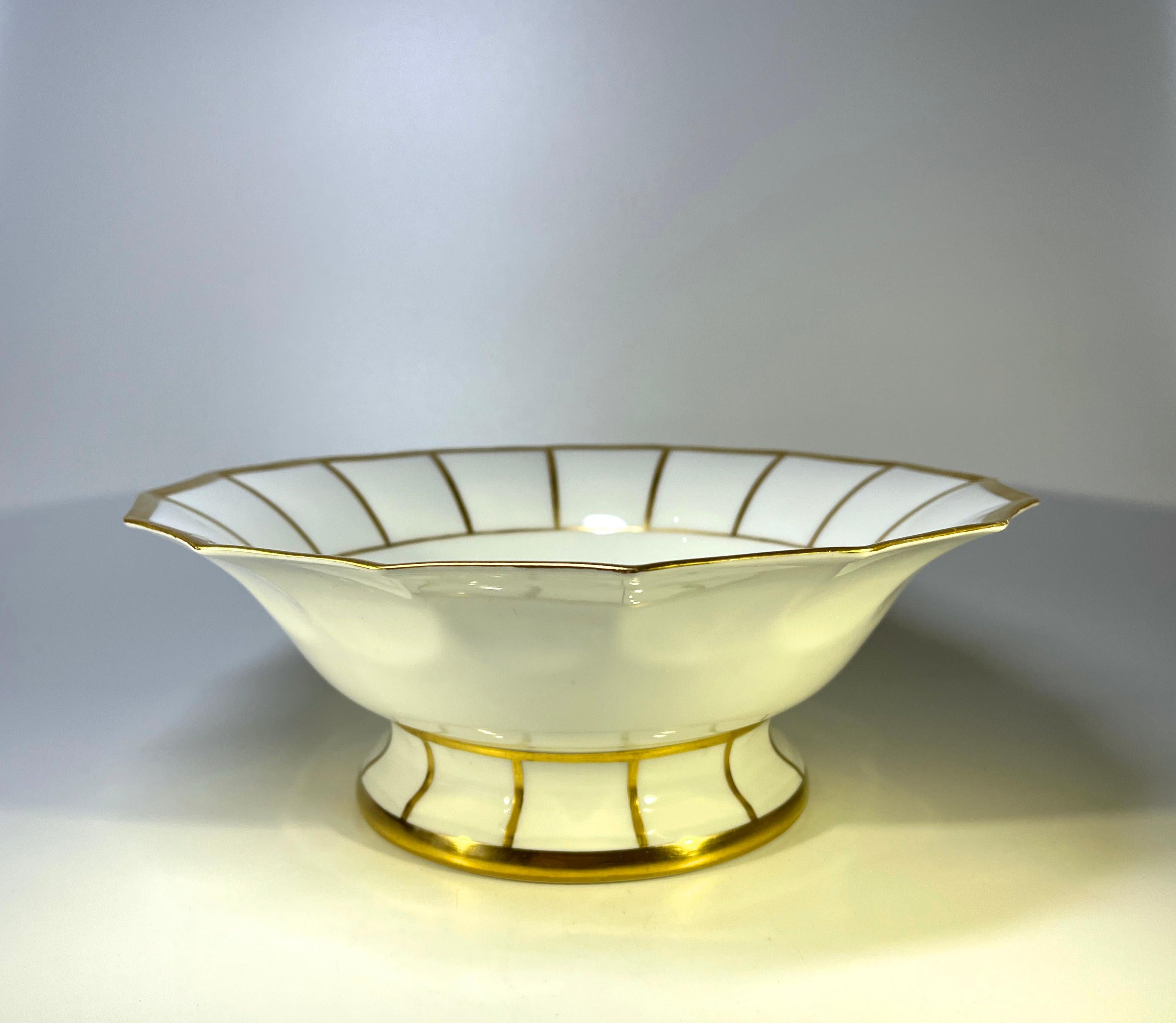 Vernissé Superbe taza ancien palais royal de Copenhague en porcelaine Henriette en or blanc  en vente