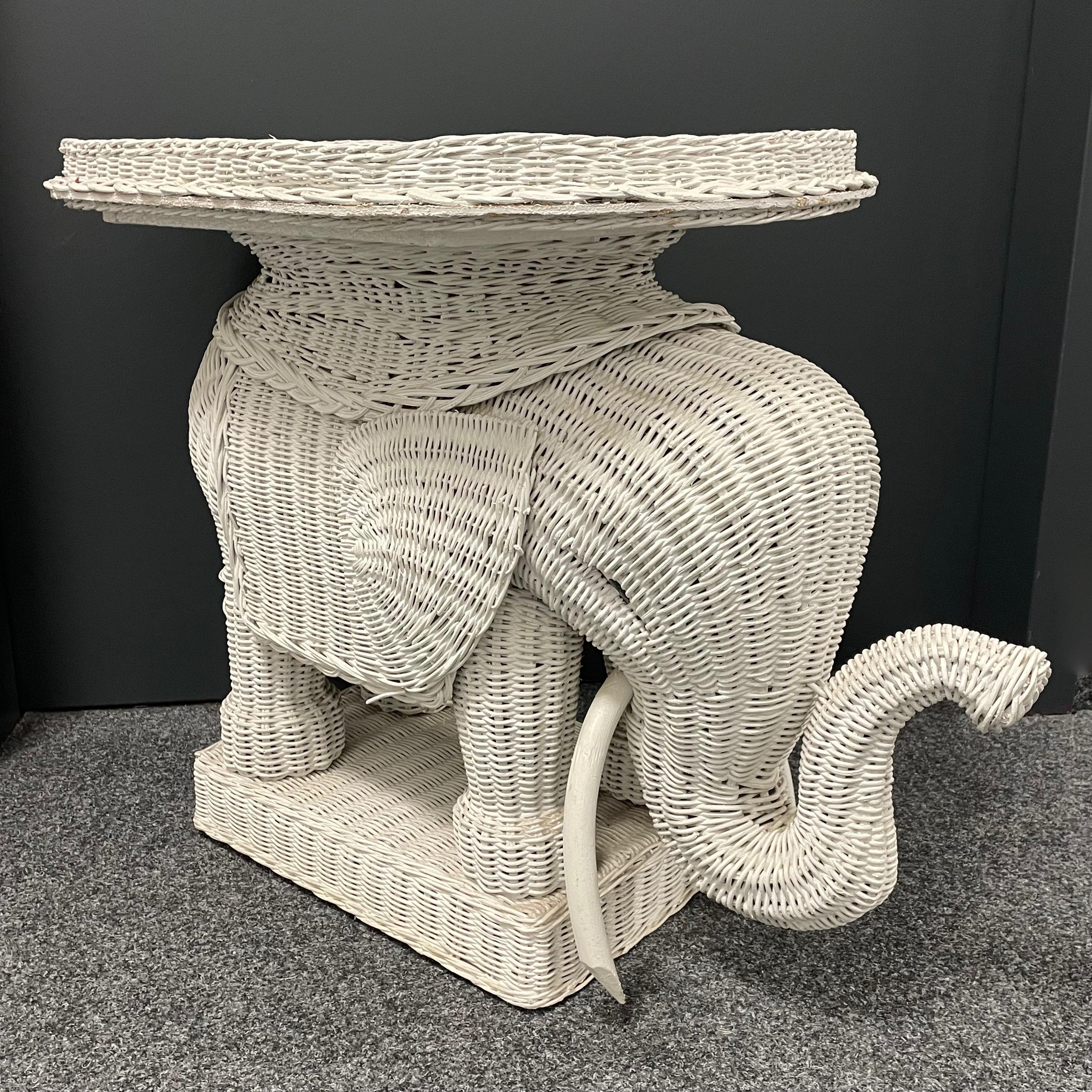 Hand-Crafted Stunning White Rattan Wicker Elephant Side Table with Tray, France, 1960s