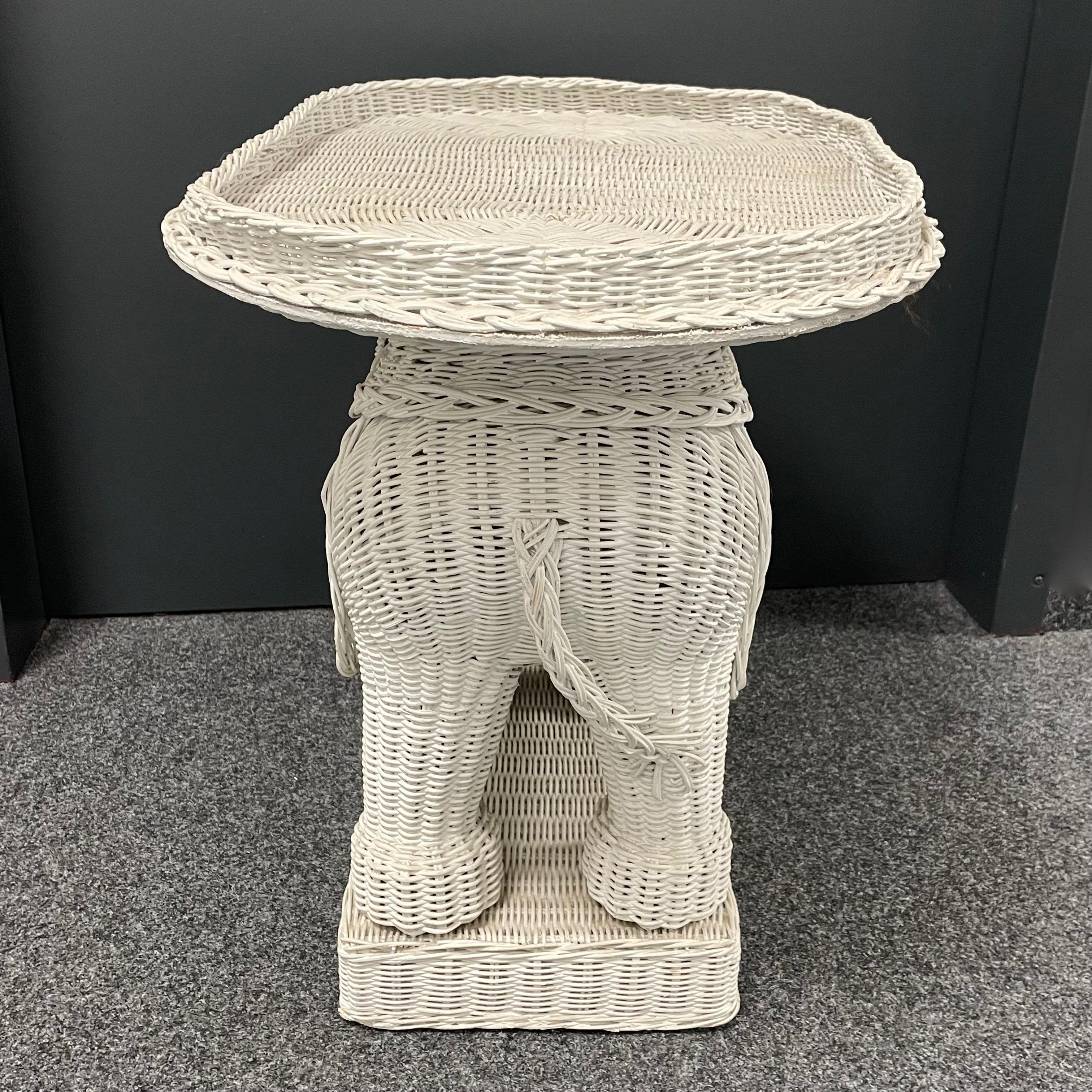 Mid-20th Century Stunning White Rattan Wicker Elephant Side Table with Tray, France, 1960s