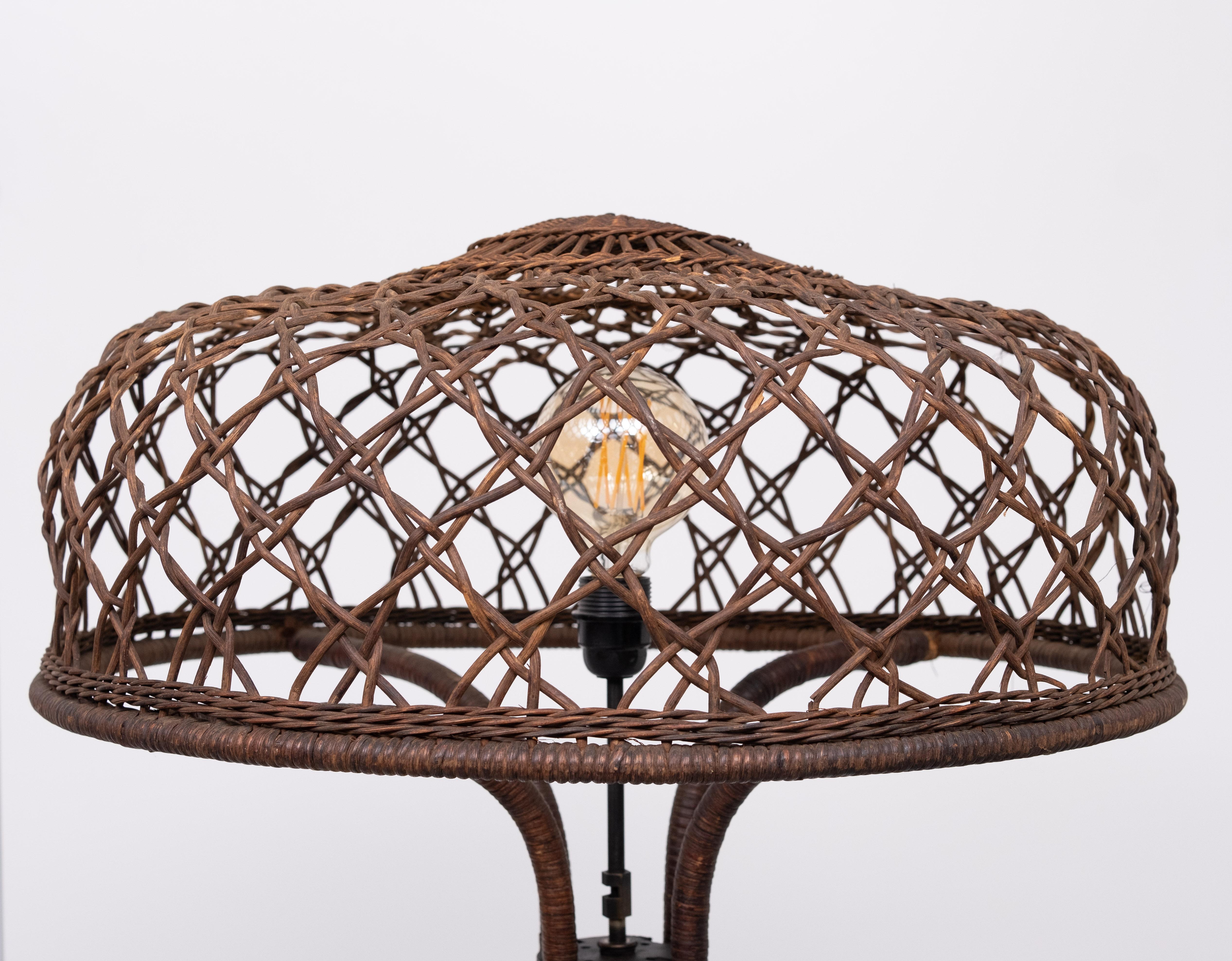 Impresionante Lámpara de pie de mimbre años 20 Fabricación de L.p.h. de Ridder Amsterdam Holandés en venta