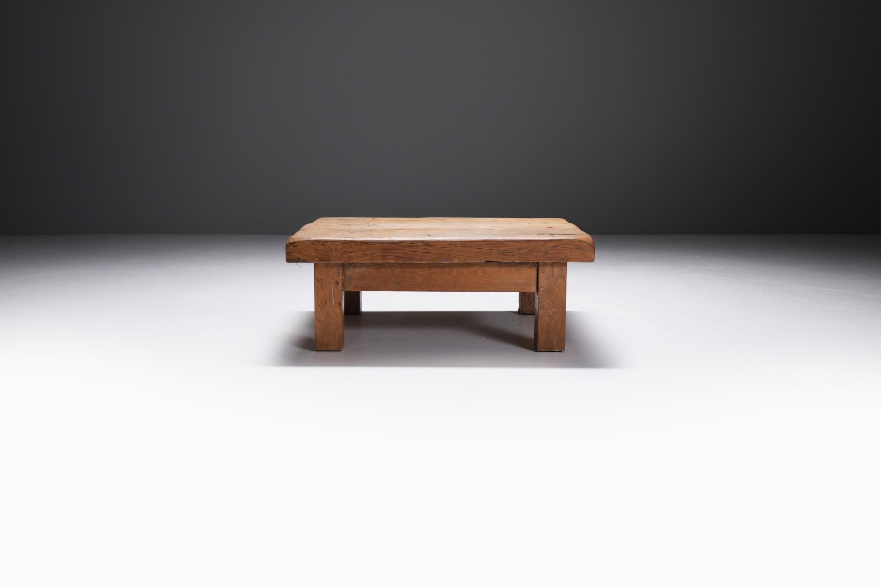 Stunning wooden Coffee table style brutalist / wabi sabi / japandi - France In Good Condition In Buggenhout, Oost-Vlaanderen
