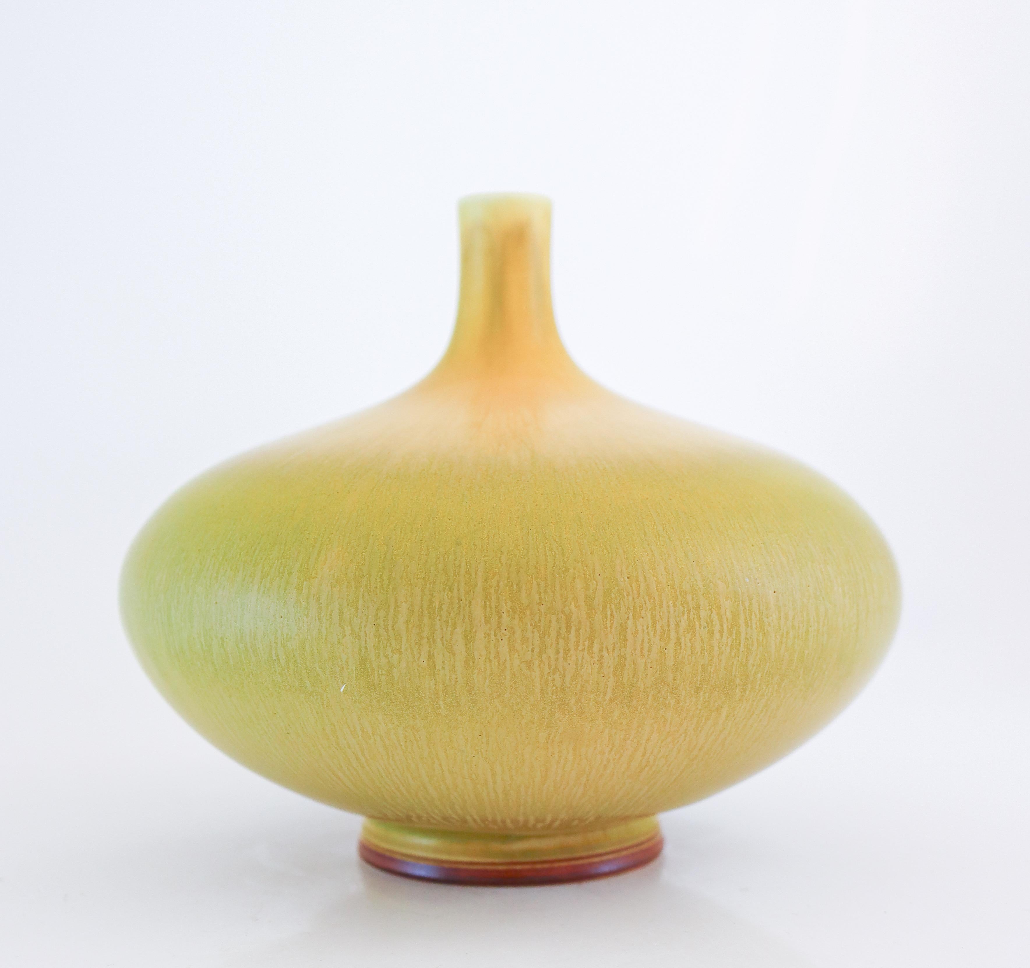 XX secolo Splendido vaso in gres giallo, Berndt Friberg, Gustavsberg - 1968 in vendita