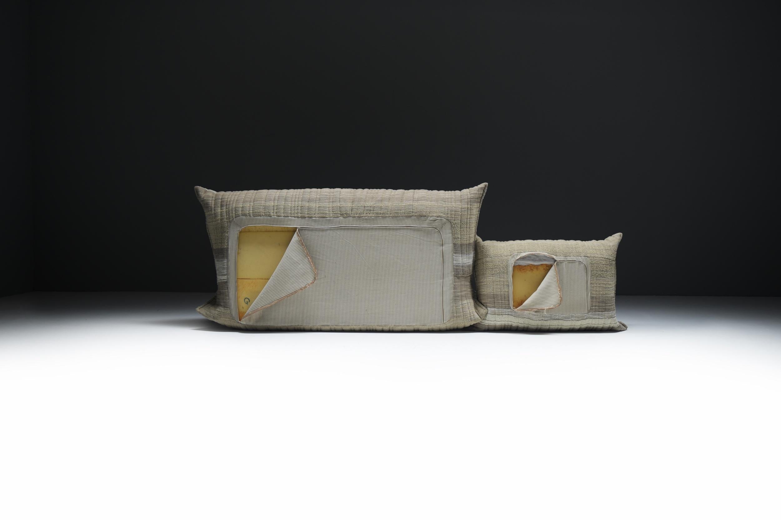 Superbe YOKO + pouf en nouveau tissu de laine Jacquard - Michel Ducaroy - Ligne Roset en vente 8