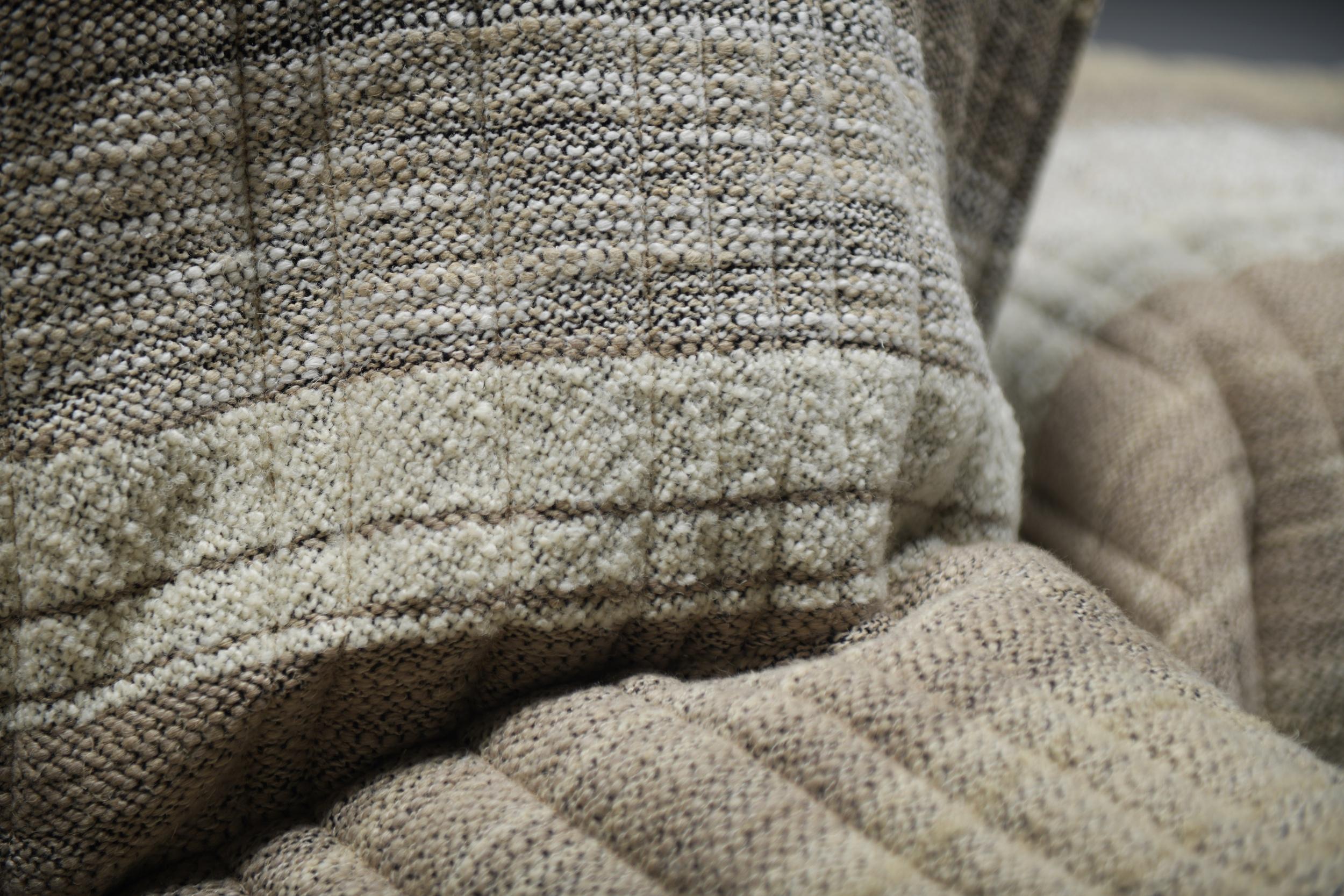 Superbe YOKO + pouf en nouveau tissu de laine Jacquard - Michel Ducaroy - Ligne Roset en vente 4